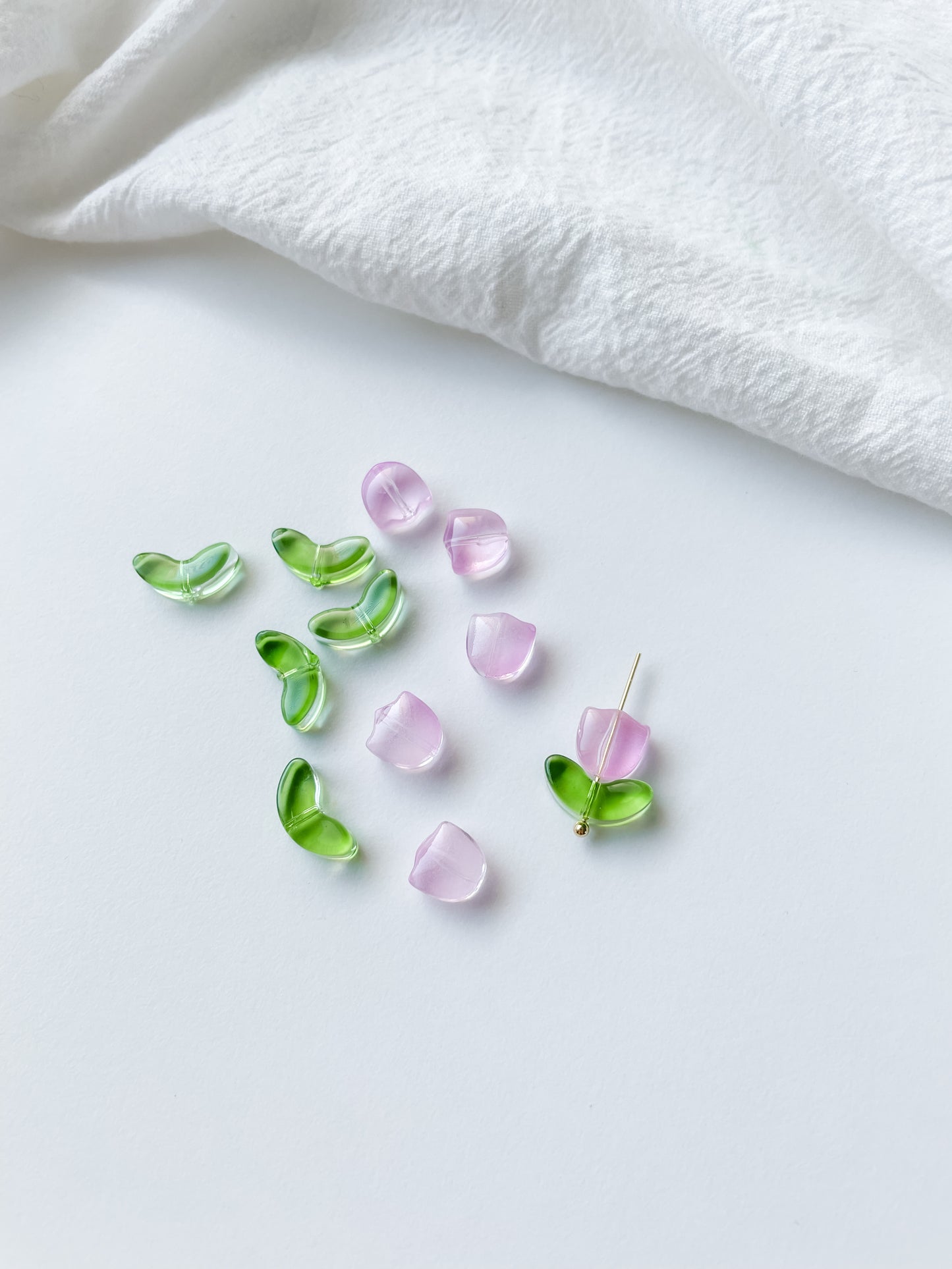 Glass bead flower, 1pc