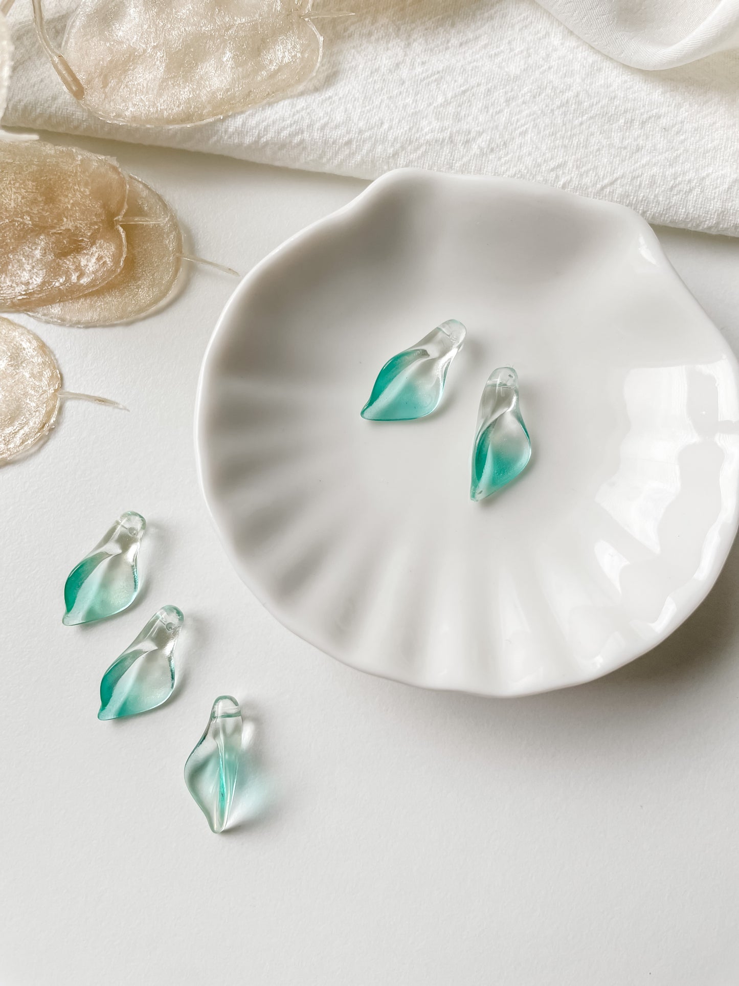 Pendant calla, glass pendant petal green, 1pc