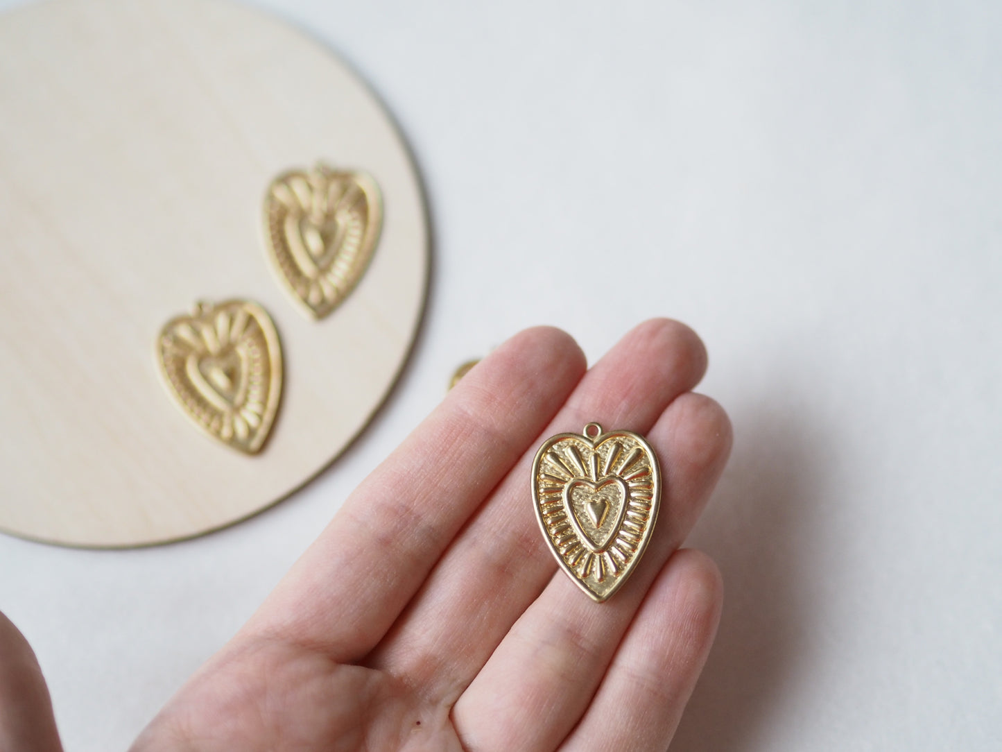 Pendant heart 28x20x1.14mm, 1pc