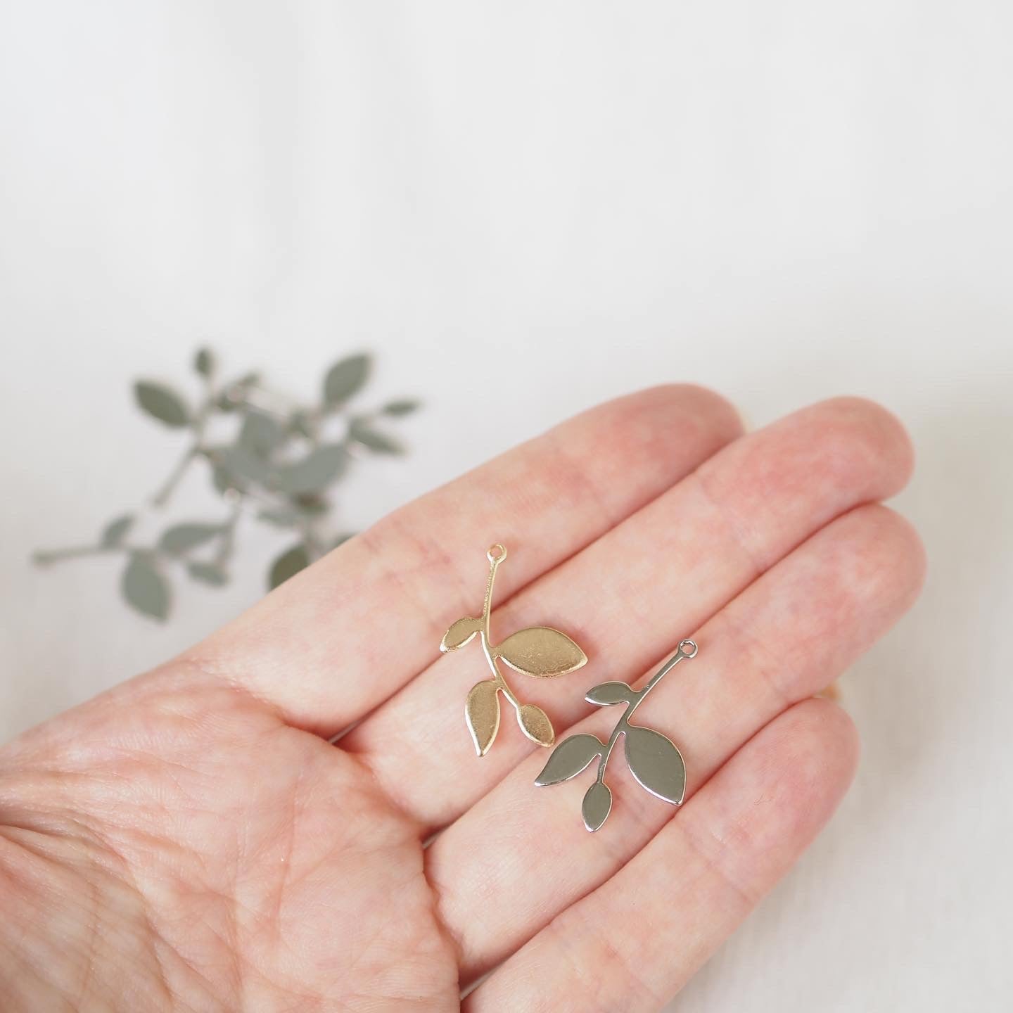 Pendant 25x16mm leaf 1pc