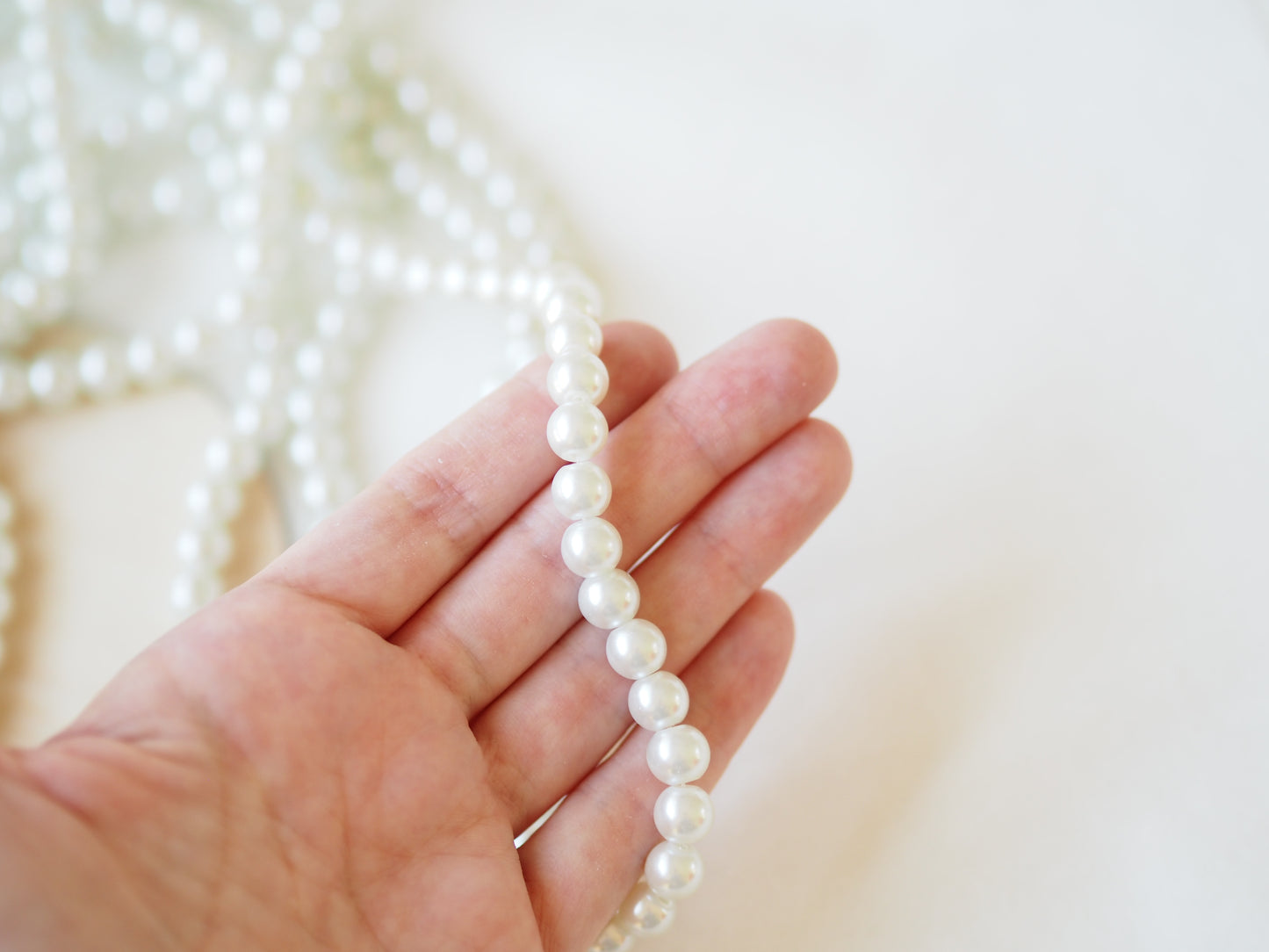 Glass bead, white 8mm, approx. 100pcs