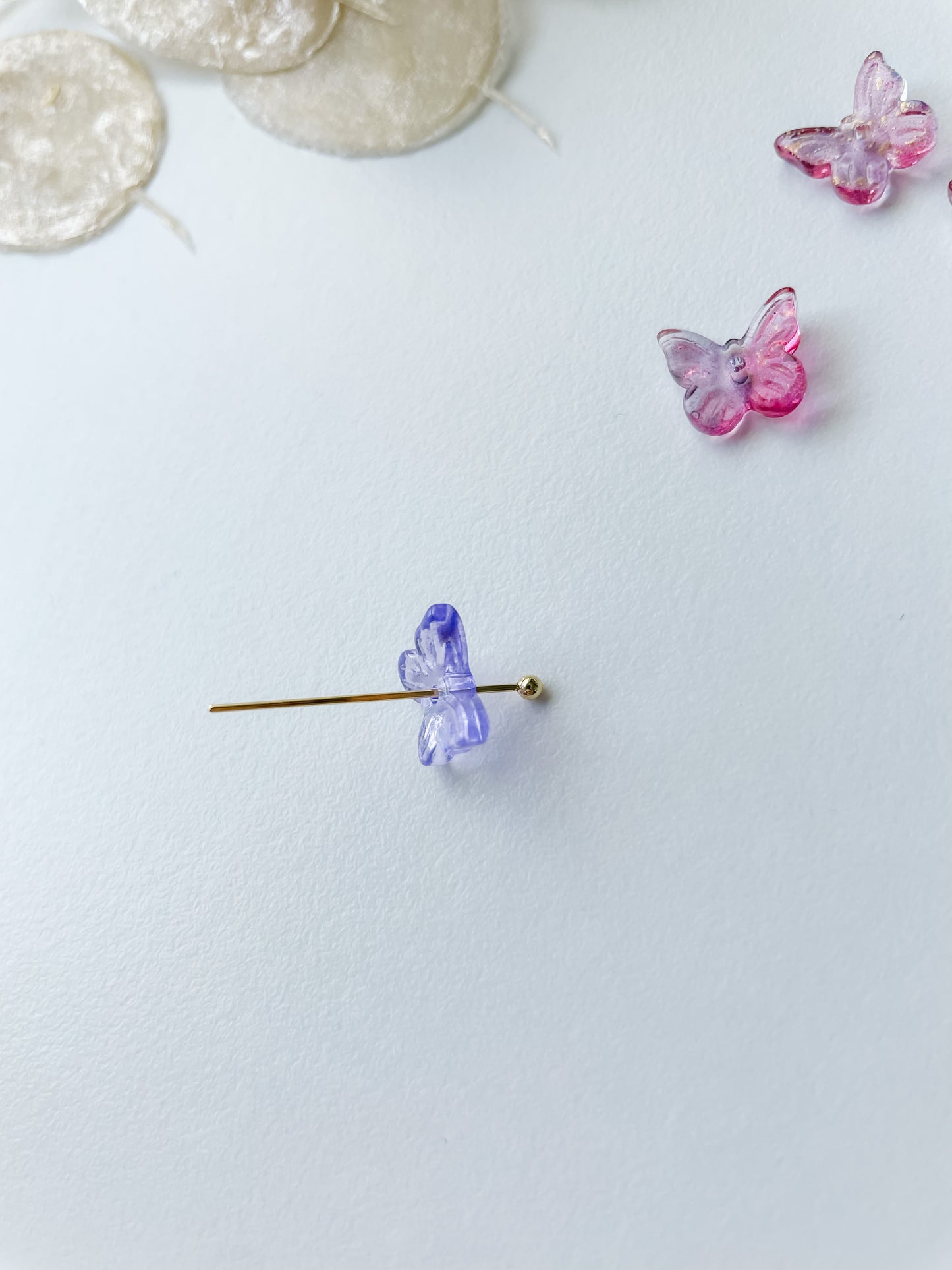 Pendant/bead glass butterfly 9.5x11x3mm 1pc