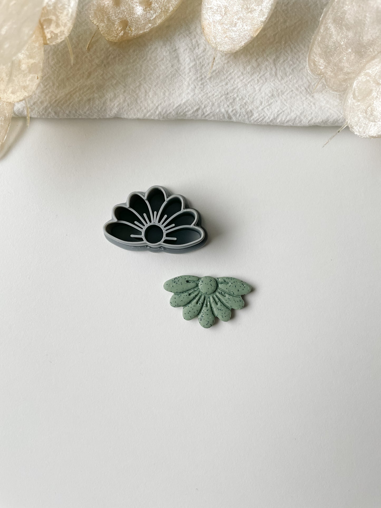 Flower mold, m237