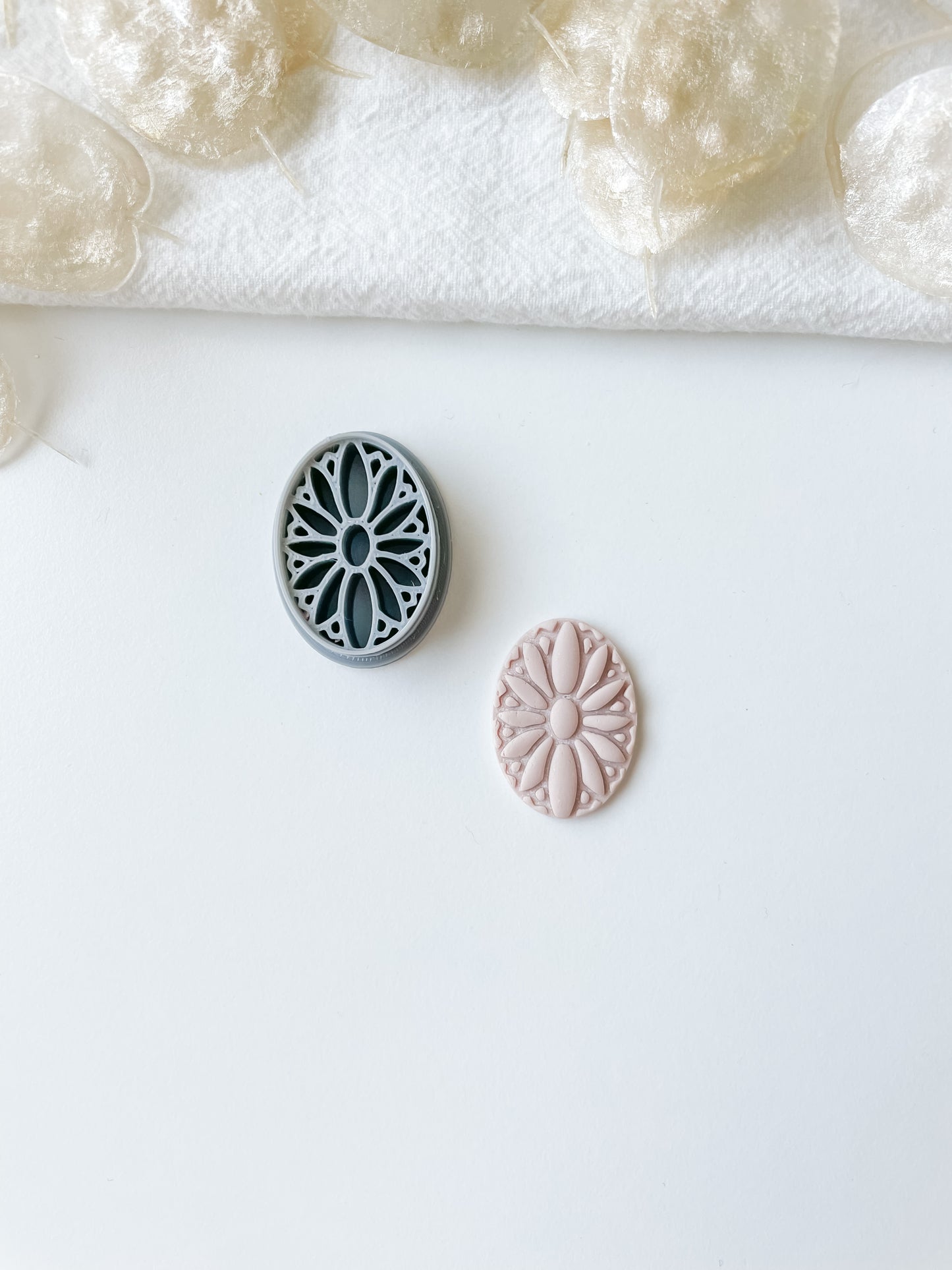 Muotti ovaali, muotti kukka, m194