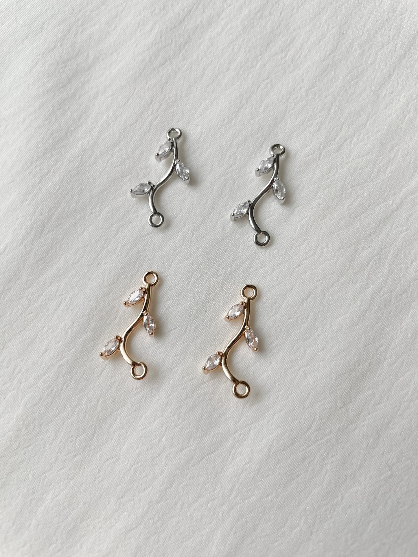 Jewelry divider zirconia 9x20mm 1pc
