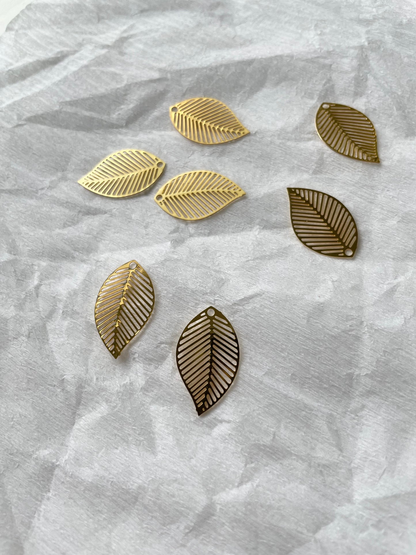 Hänge bladguld 13x22mm 1st