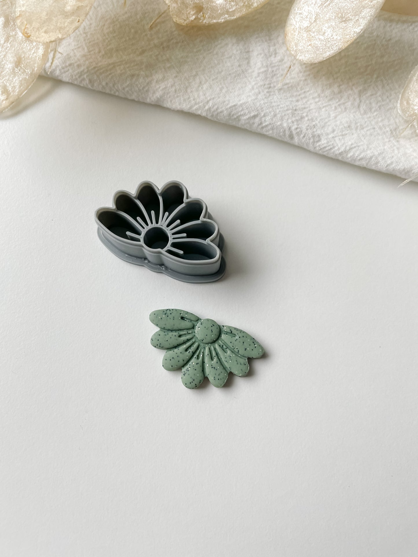 Flower mold, m237