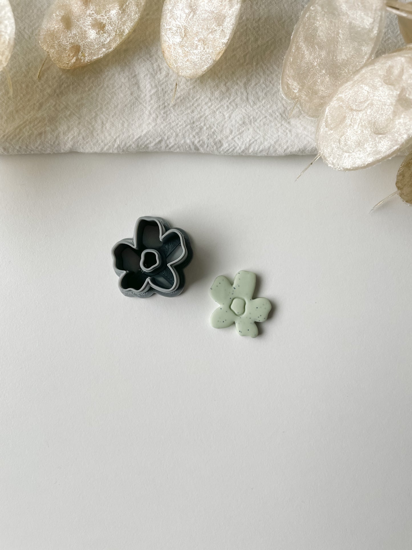 Mold flower, m229