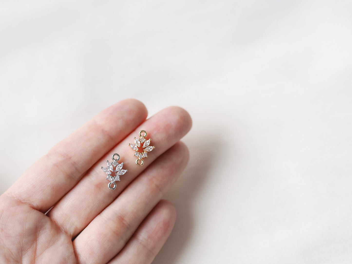 Jewelry divider zirconia 15x11mm 1pc