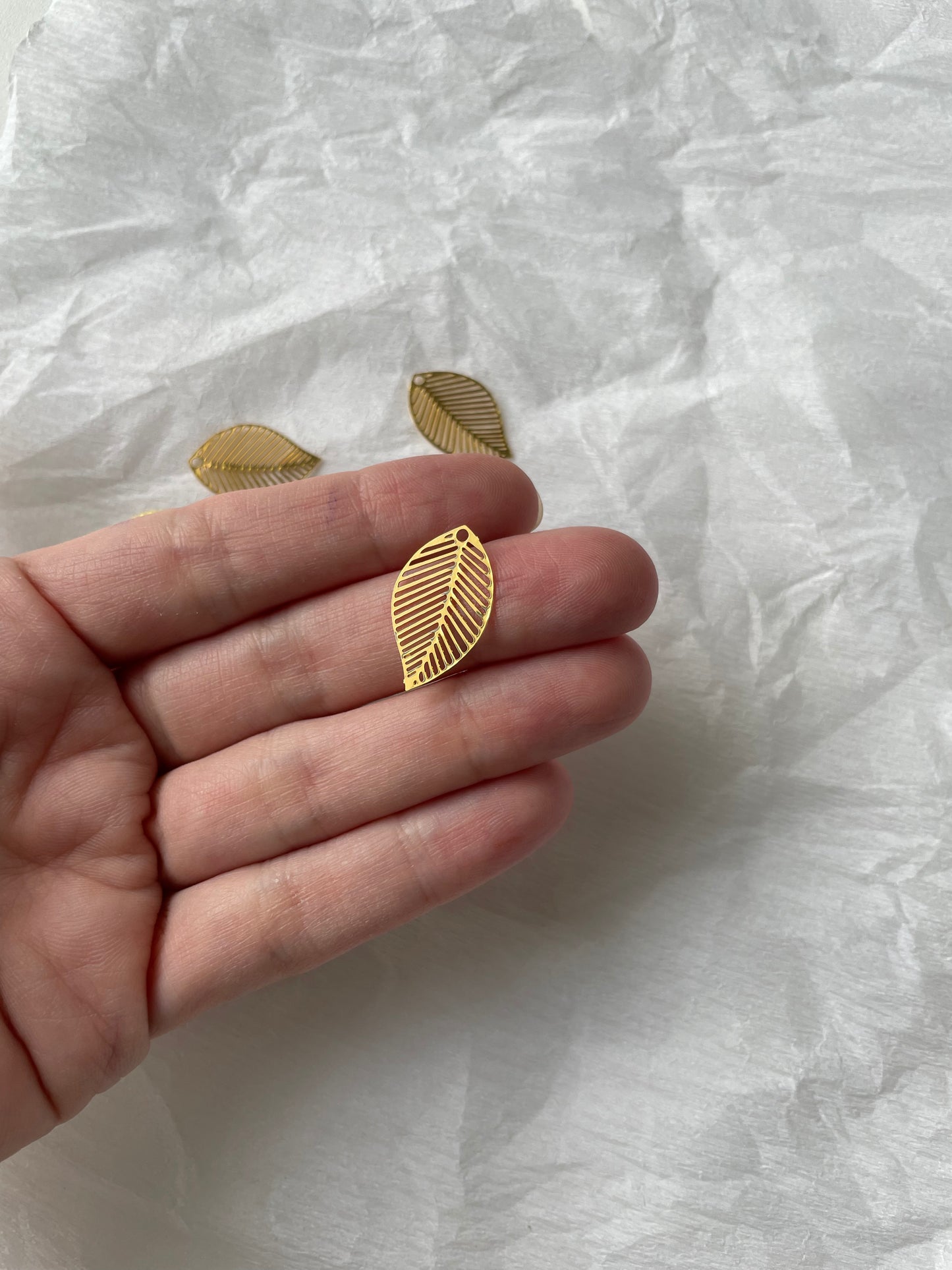Hänge bladguld 13x22mm 1st