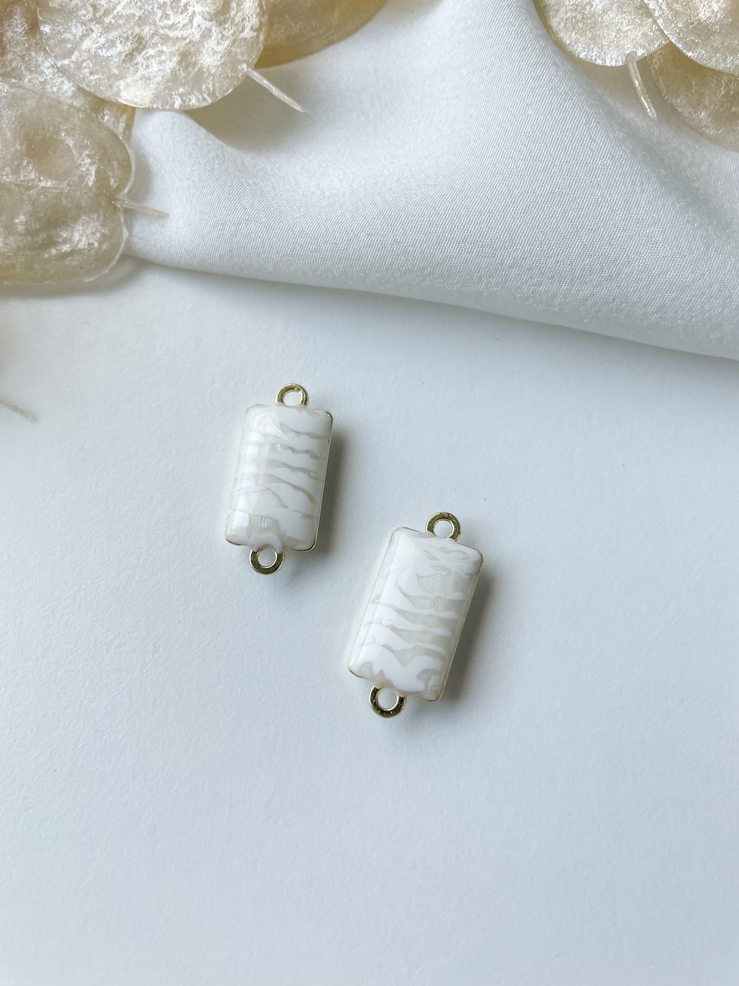 Jewelry divider white, 23x11mm, 1pc