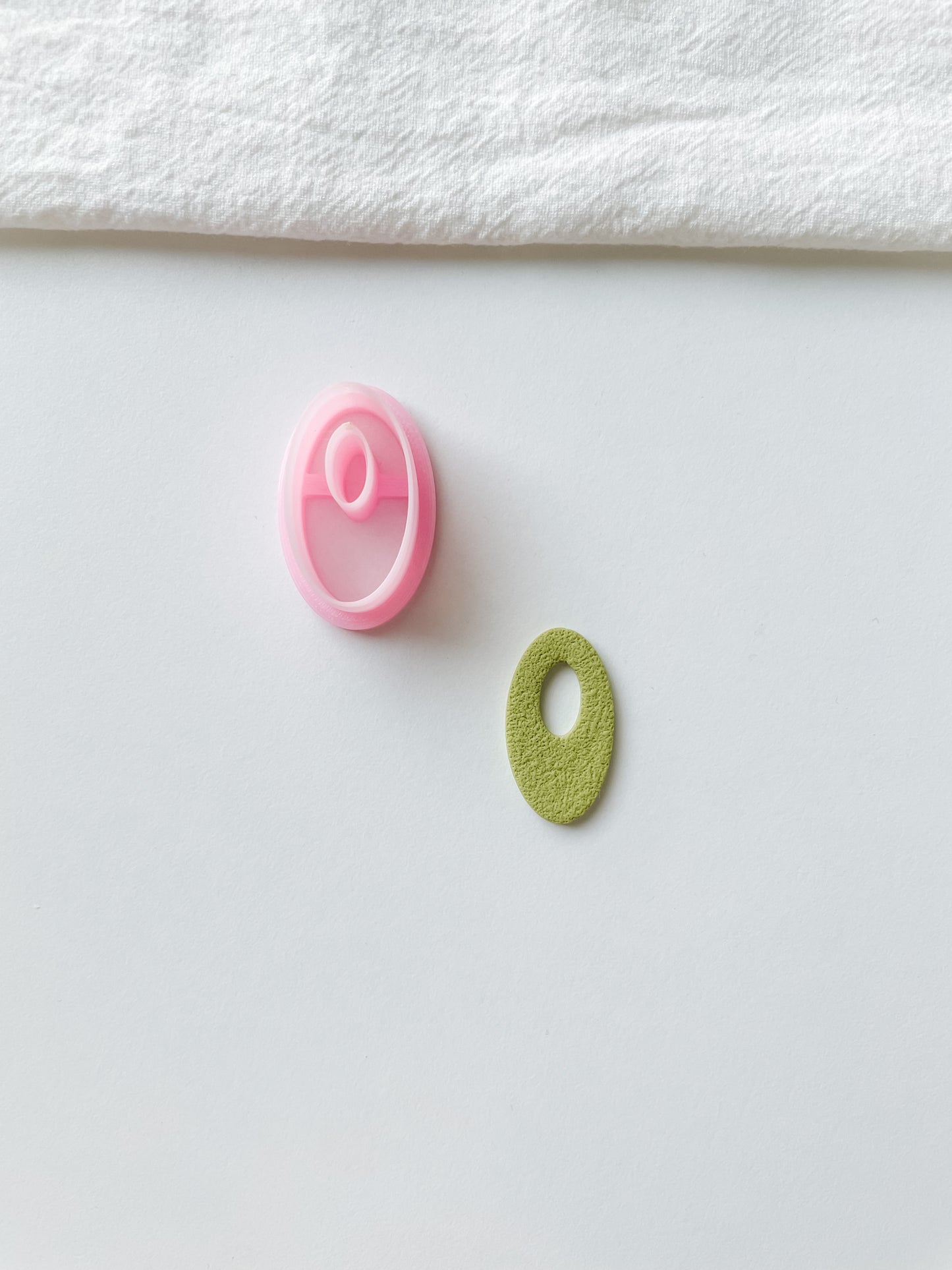 Oval mold, m154