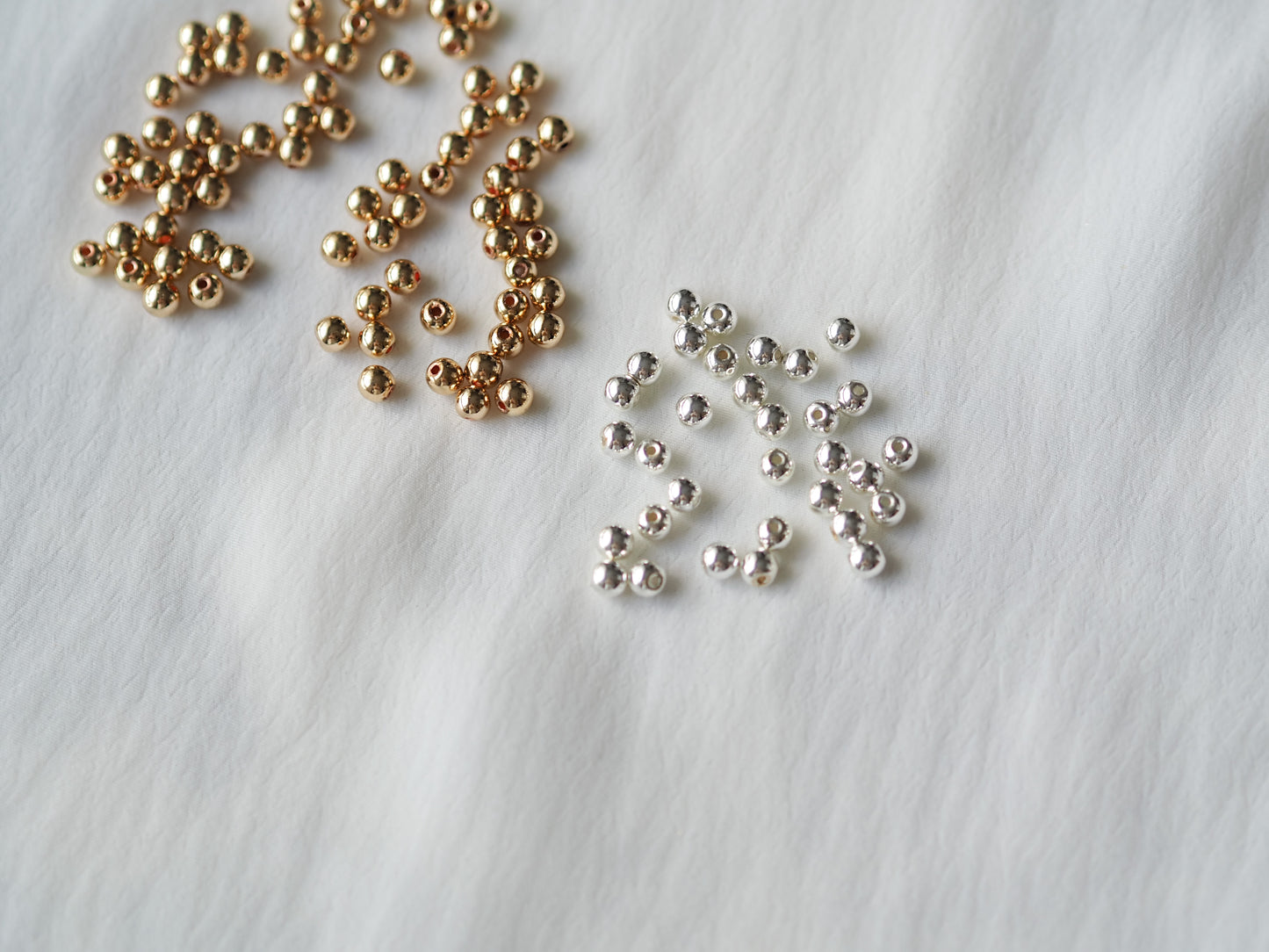 Hematit (syntetisk) pärla 4mm ca 90st