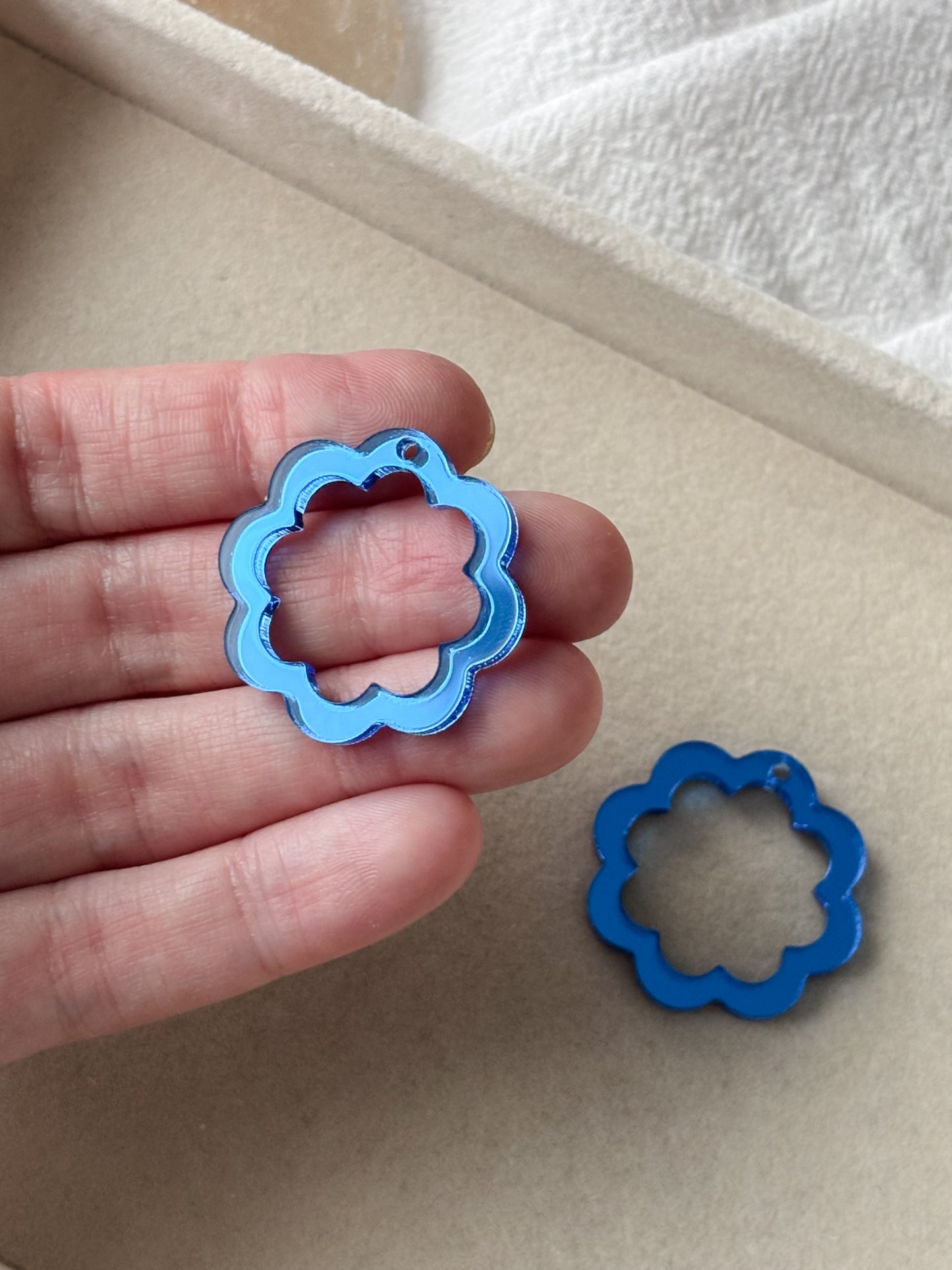 Riipus 30mm, 1pari (eri värejä)