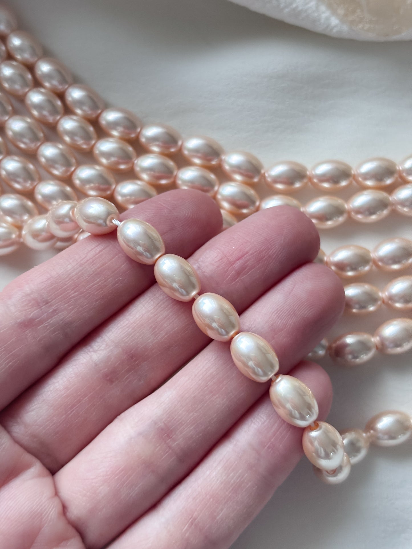 Shell pearl helmi 10x7mm, n.40kpl