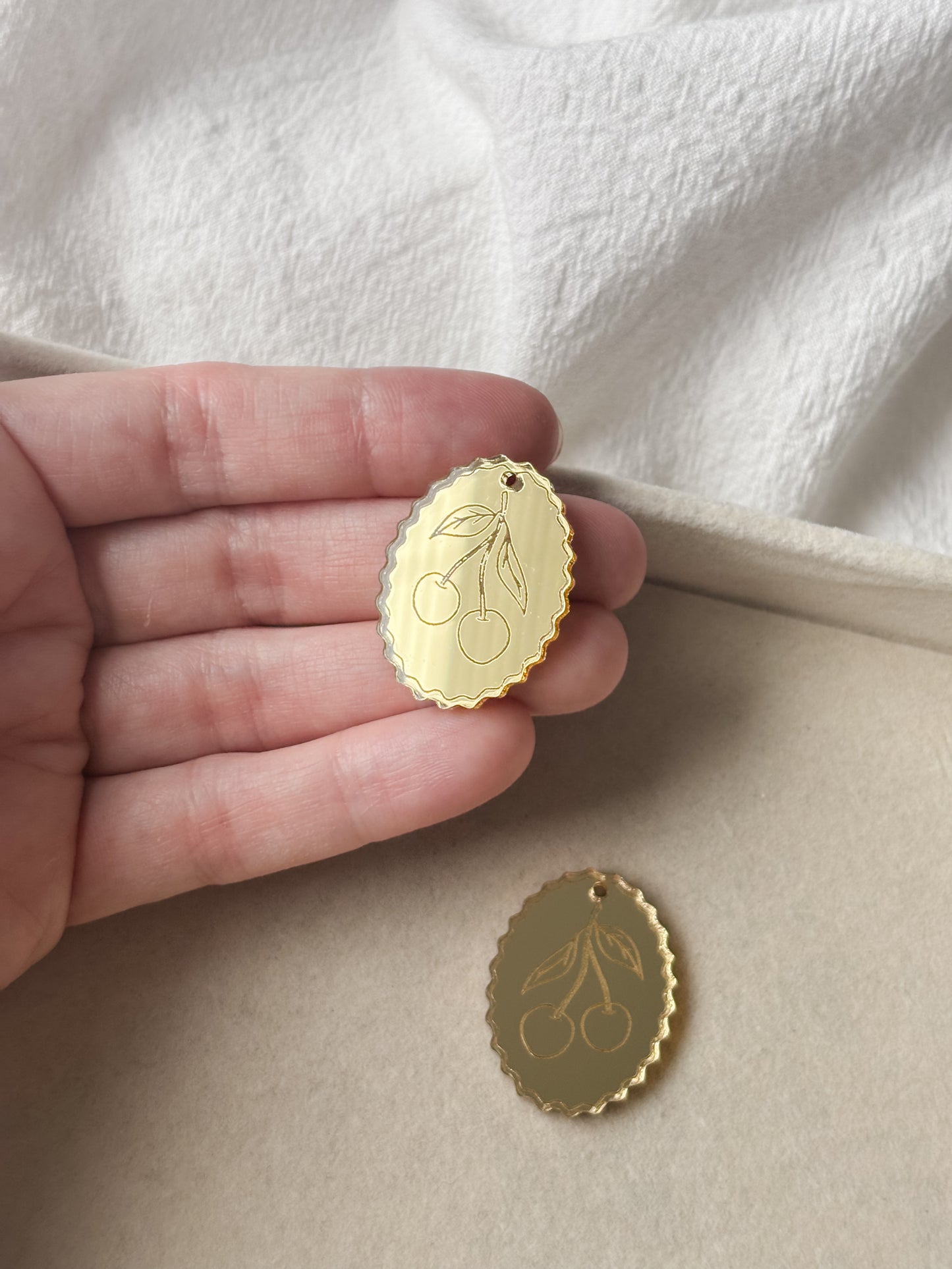 Riipus kirsikka 30mm, 1pari (eri värejä)
