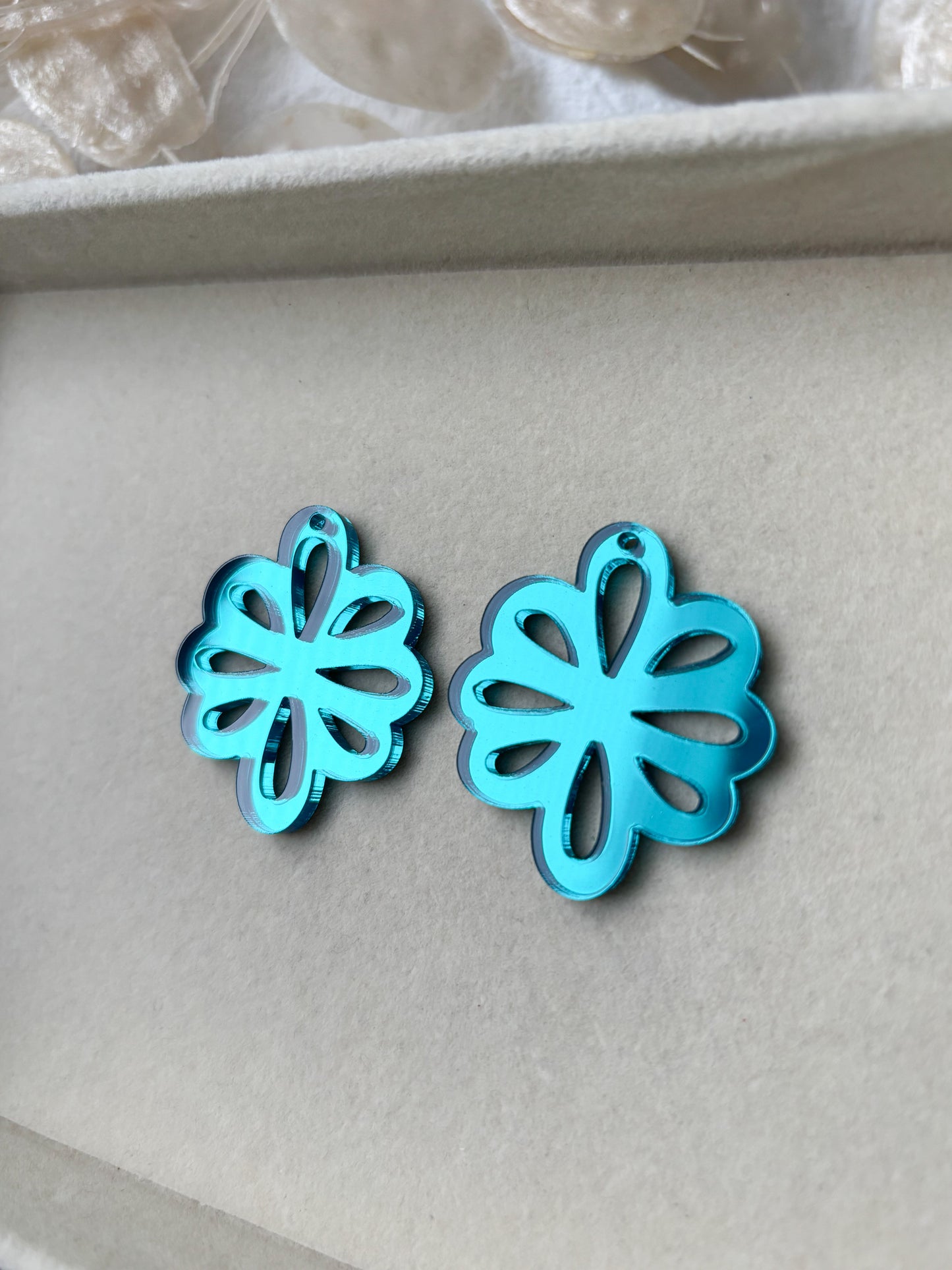 Riipus 40mm, 1pari (eri värejä)