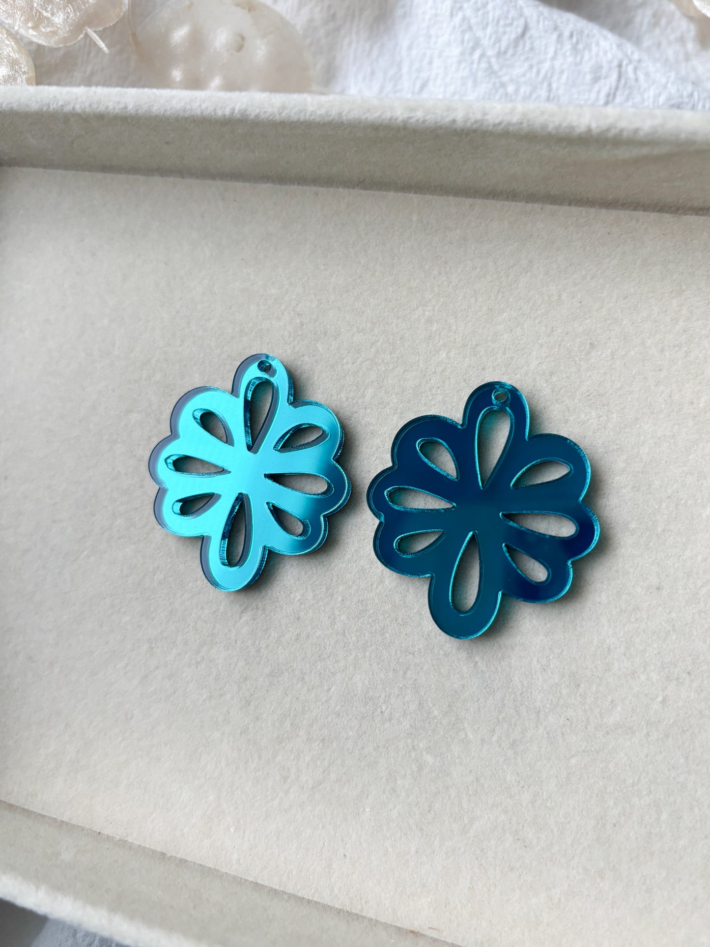 Riipus 40mm, 1pari (eri värejä)