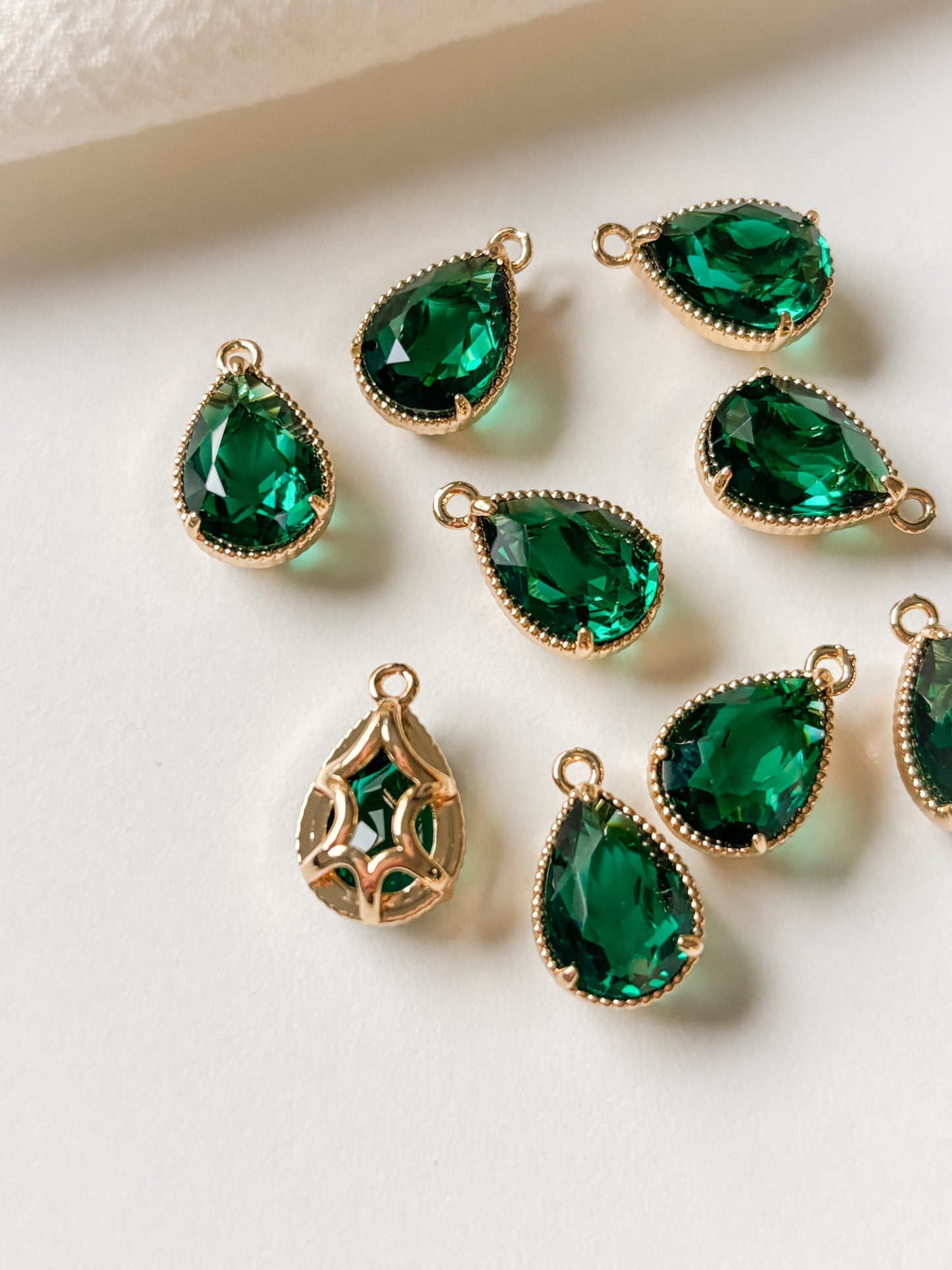 Lasiriipus pisara 19x12x8.5mm, 2kpl