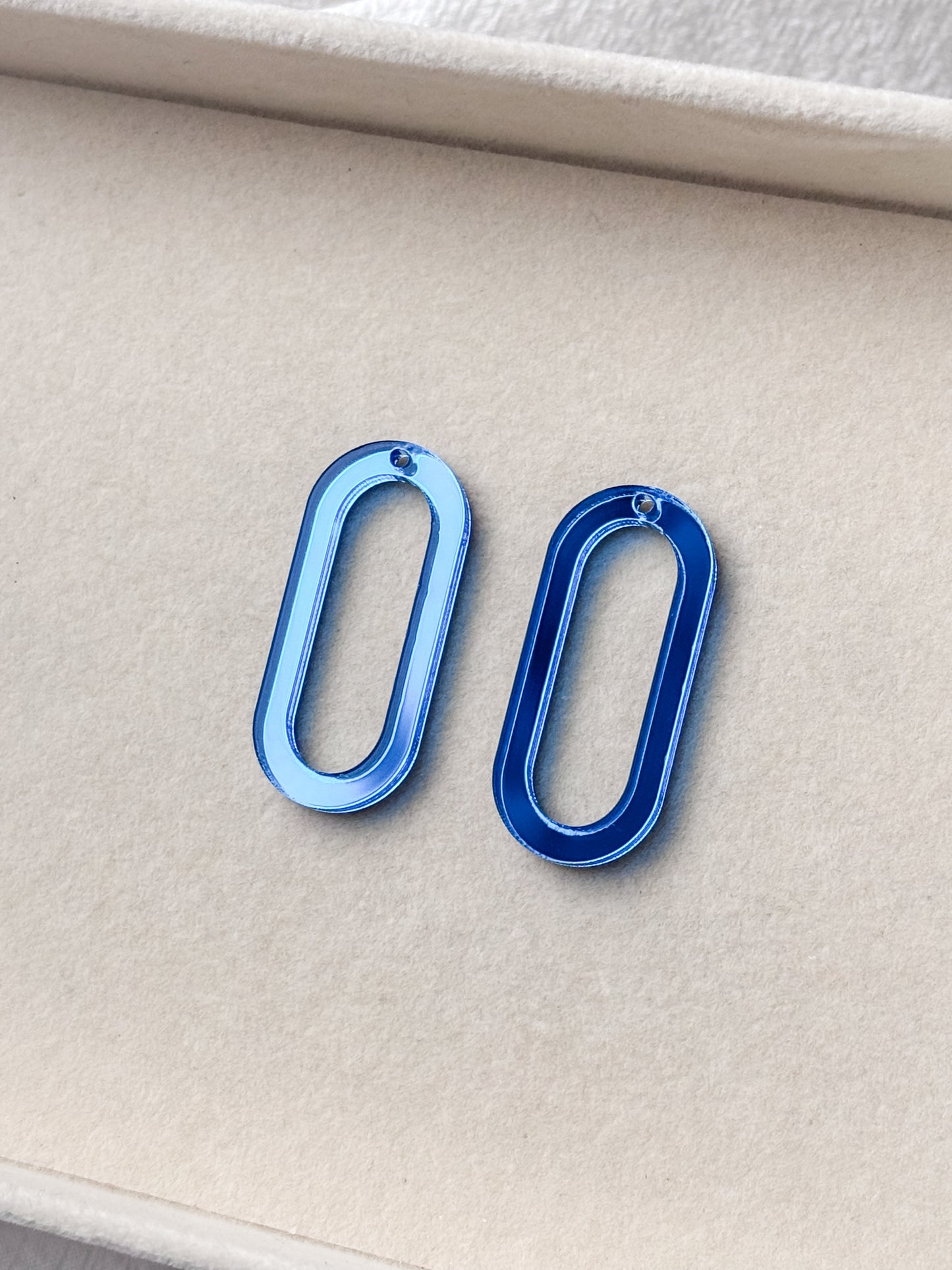 Riipus ovaali 40mm 1pari (eri värejä)
