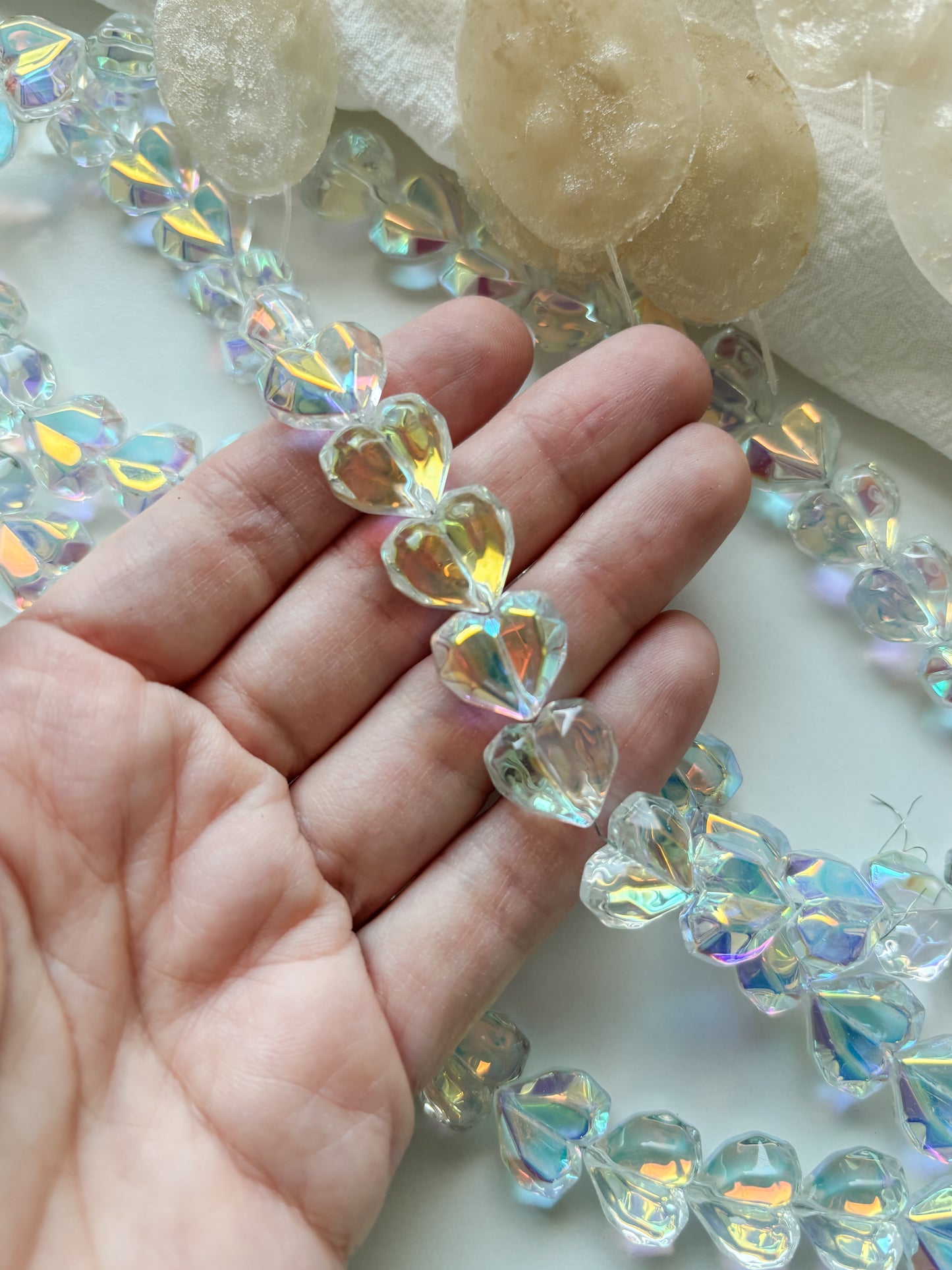 Glass bead heart 15x13x8.5mm, 10pcs