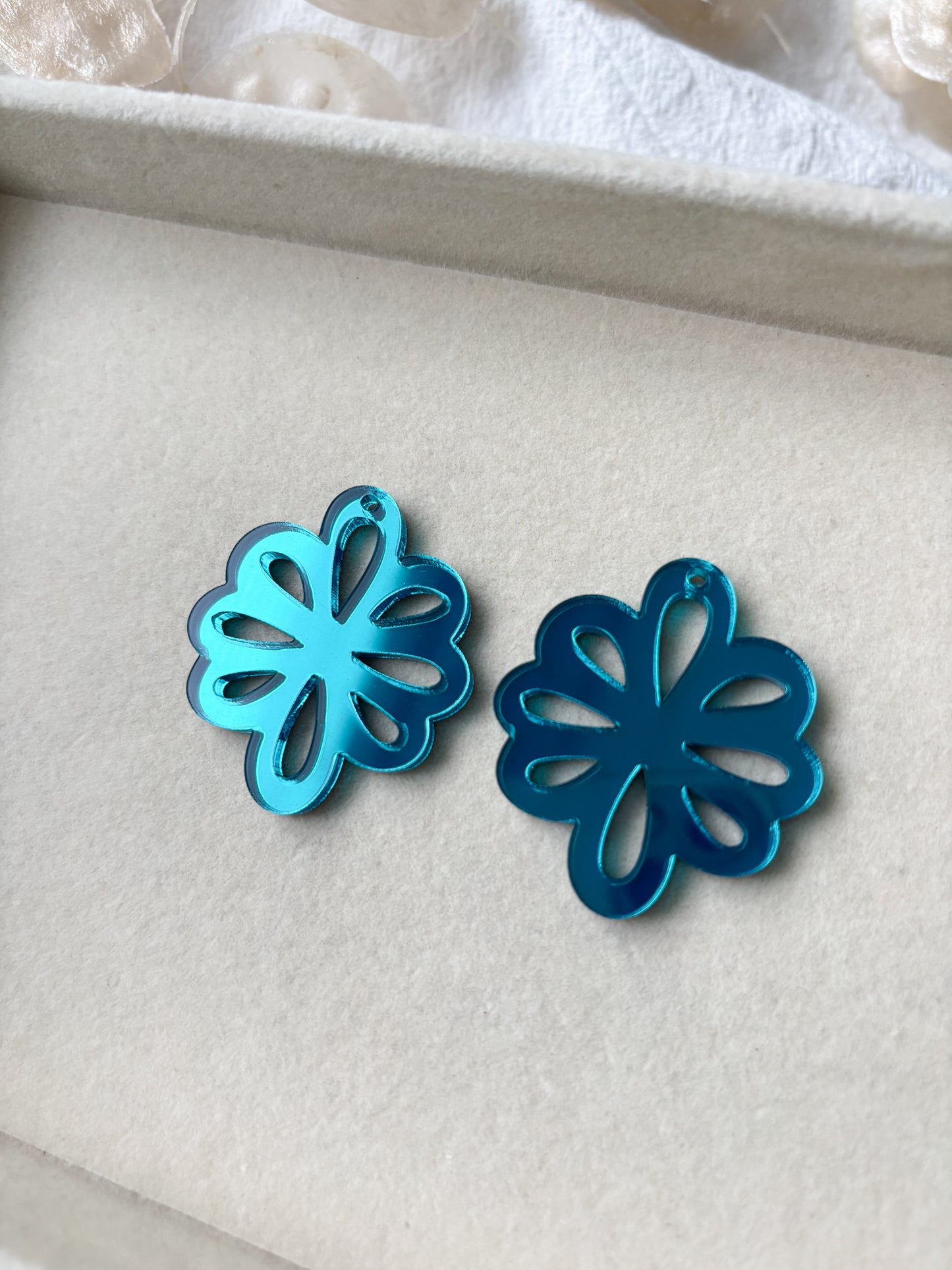 Riipus 40mm, 1pari (eri värejä)