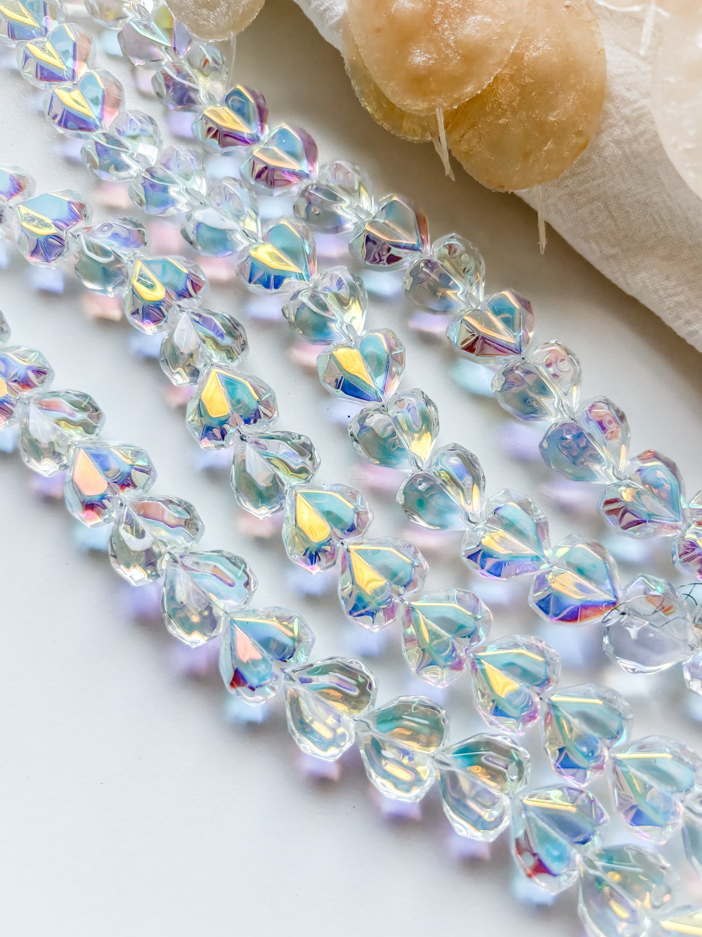 Glass bead heart 15x13x8.5mm, 10pcs