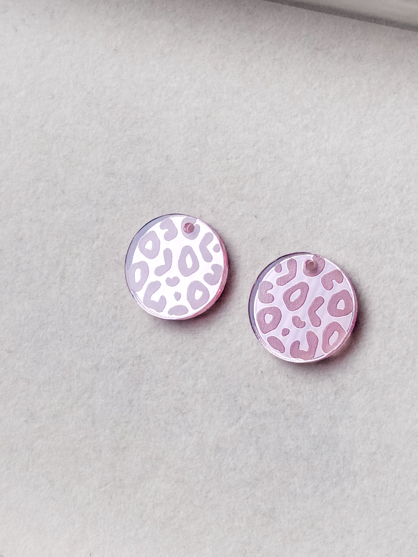 Riipus ympyrä 20mm, 1pari (eri värejä)