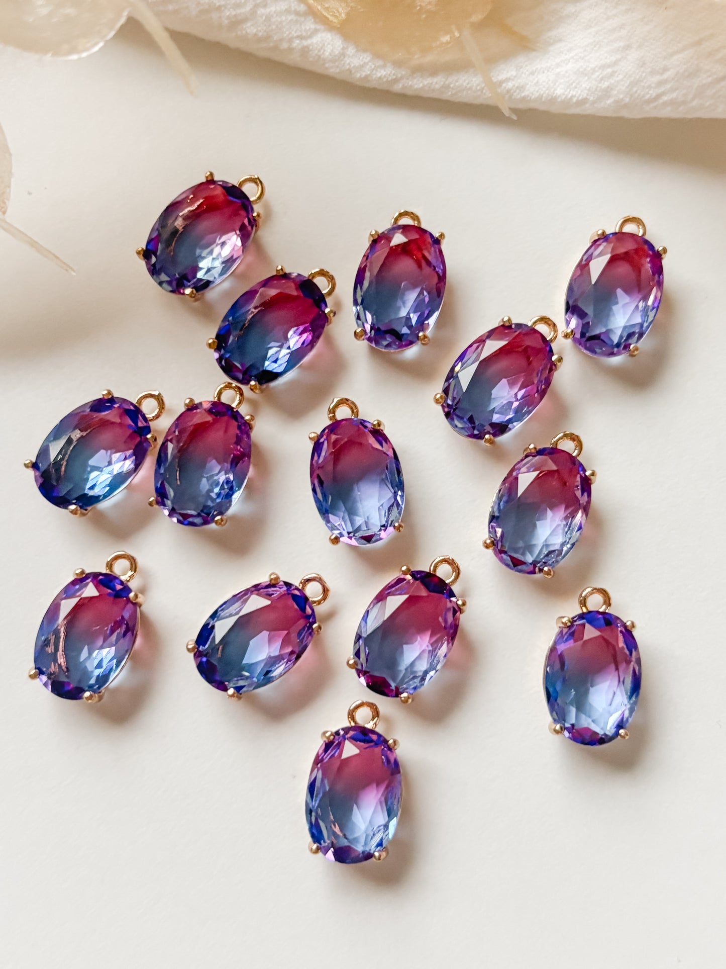 Lasiriipus ovaali 17x13.5x7mm, 2kpl