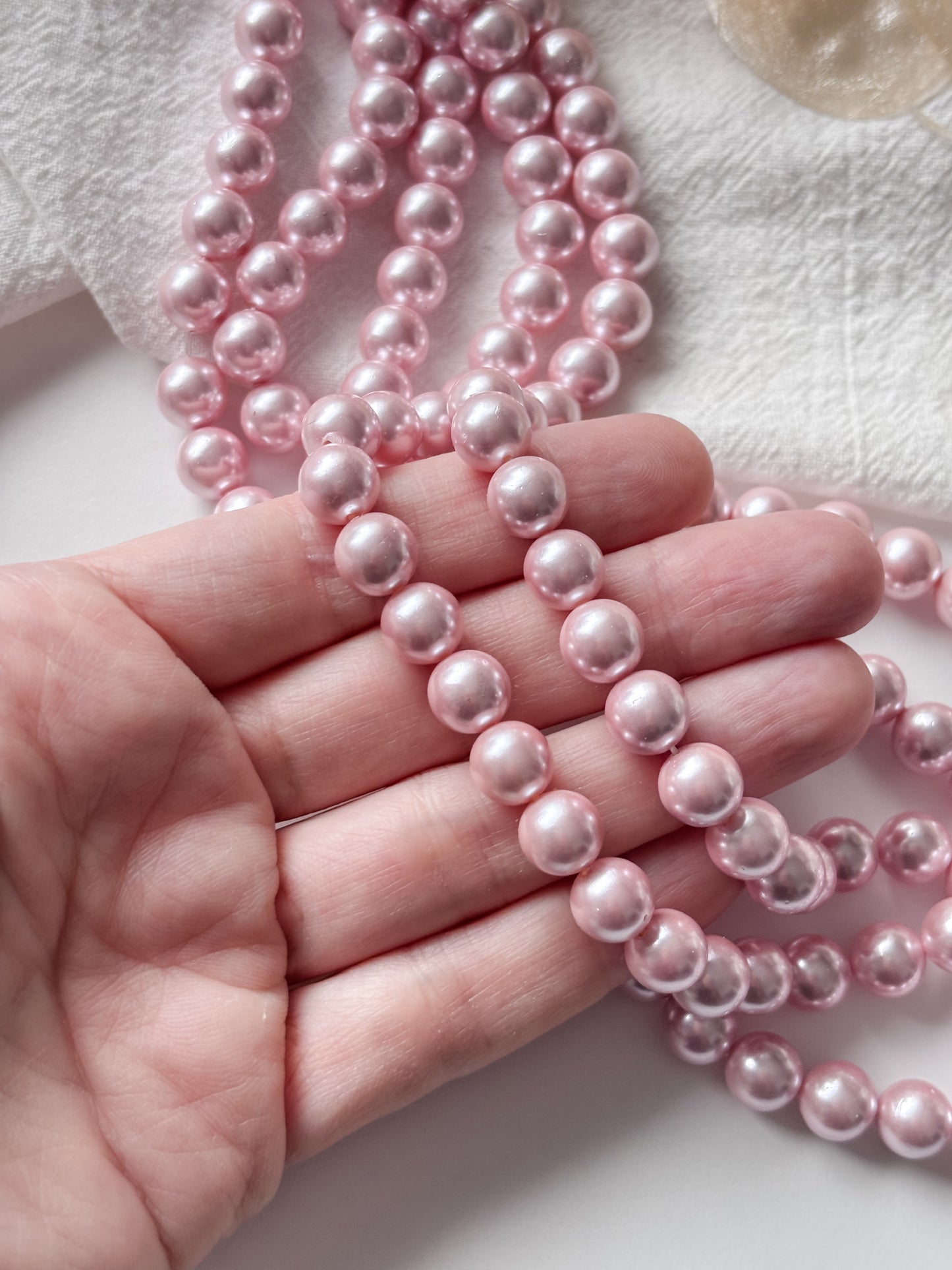 Shell pearl helmi 8mm, n.50kpl