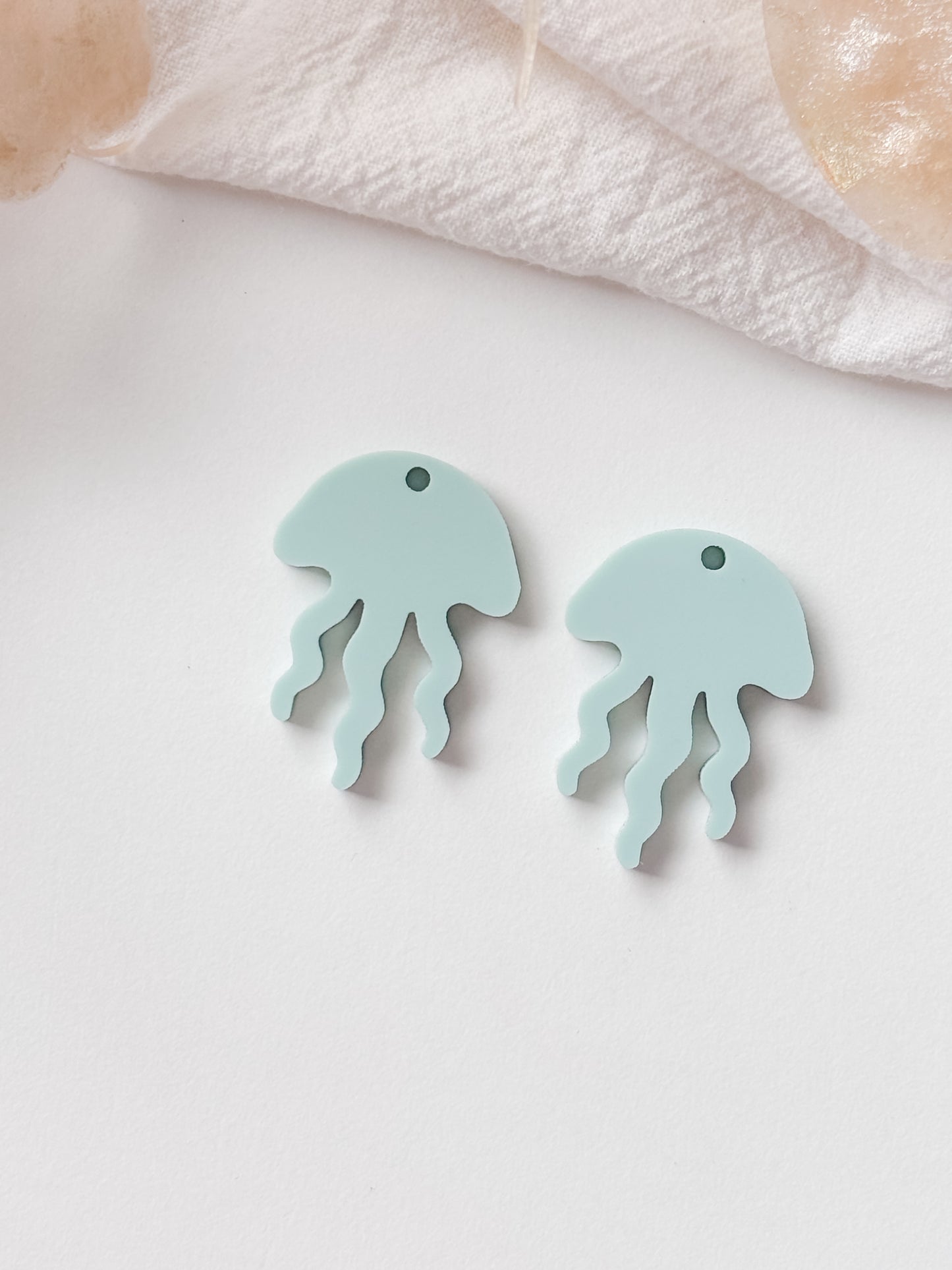 Riipus meduusa 30mm, 1pari (eri värejä)