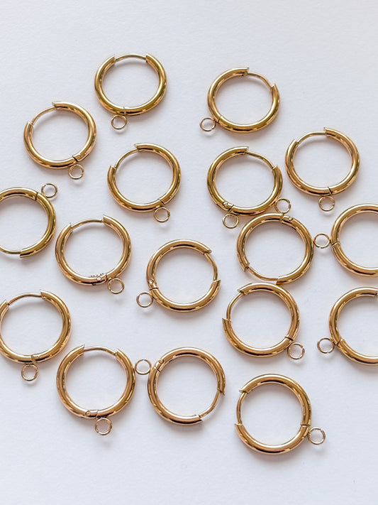 Korvakorurengas lenkillä 18x6x2mm, RST304, 1pari