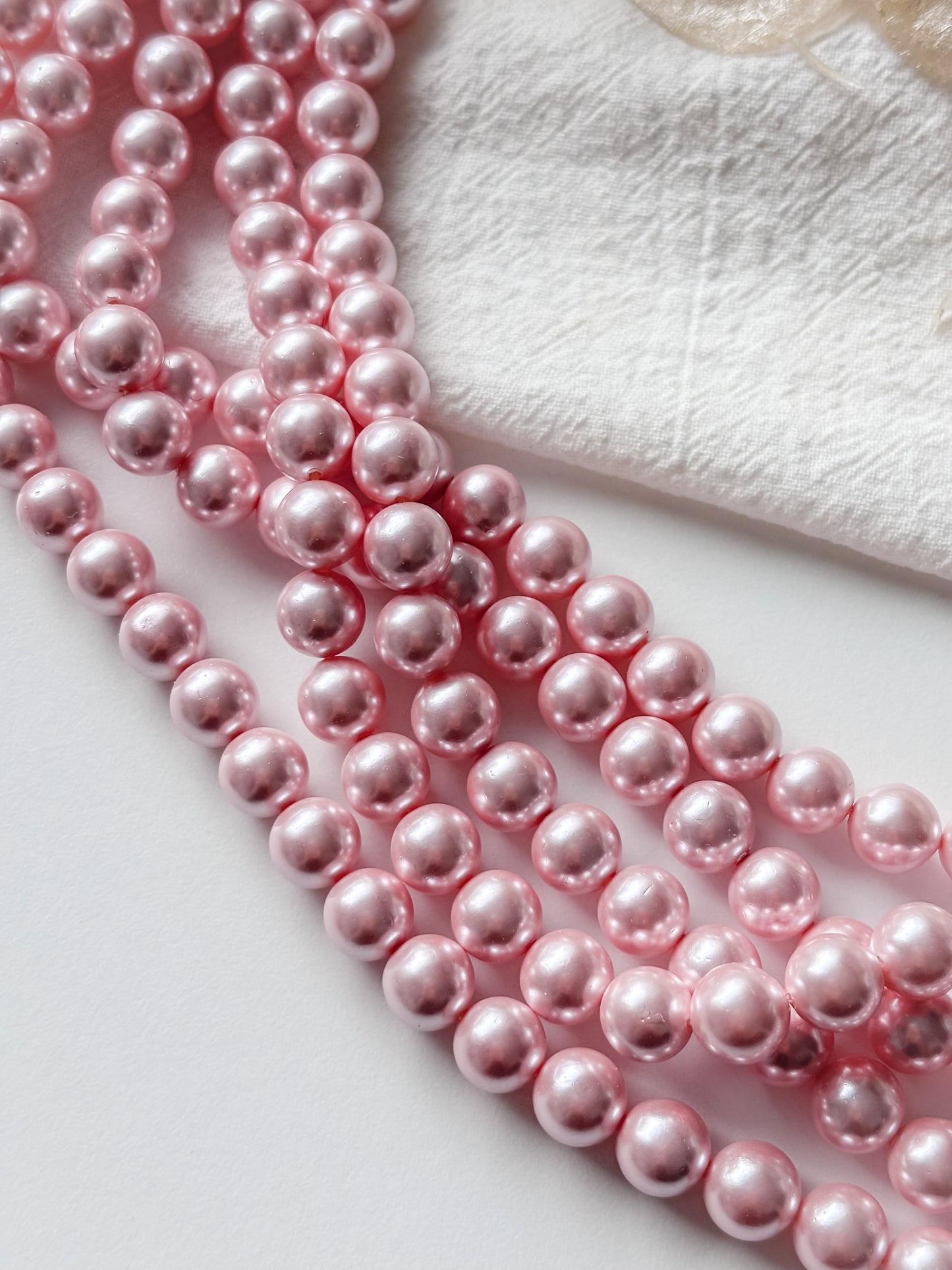 Shell pearl helmi 8mm, n.50kpl