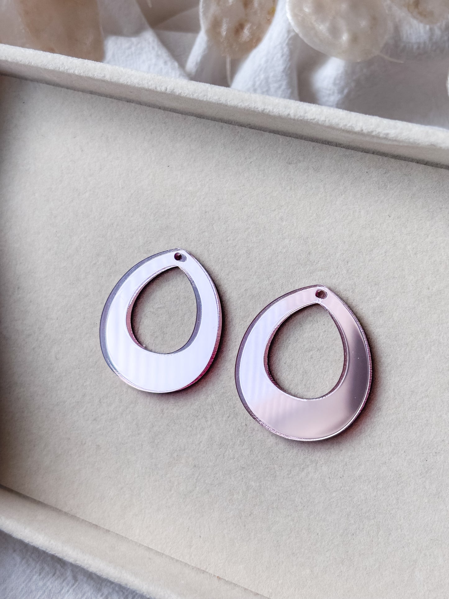 Riipus 40mm, 1pari (eri värejä)
