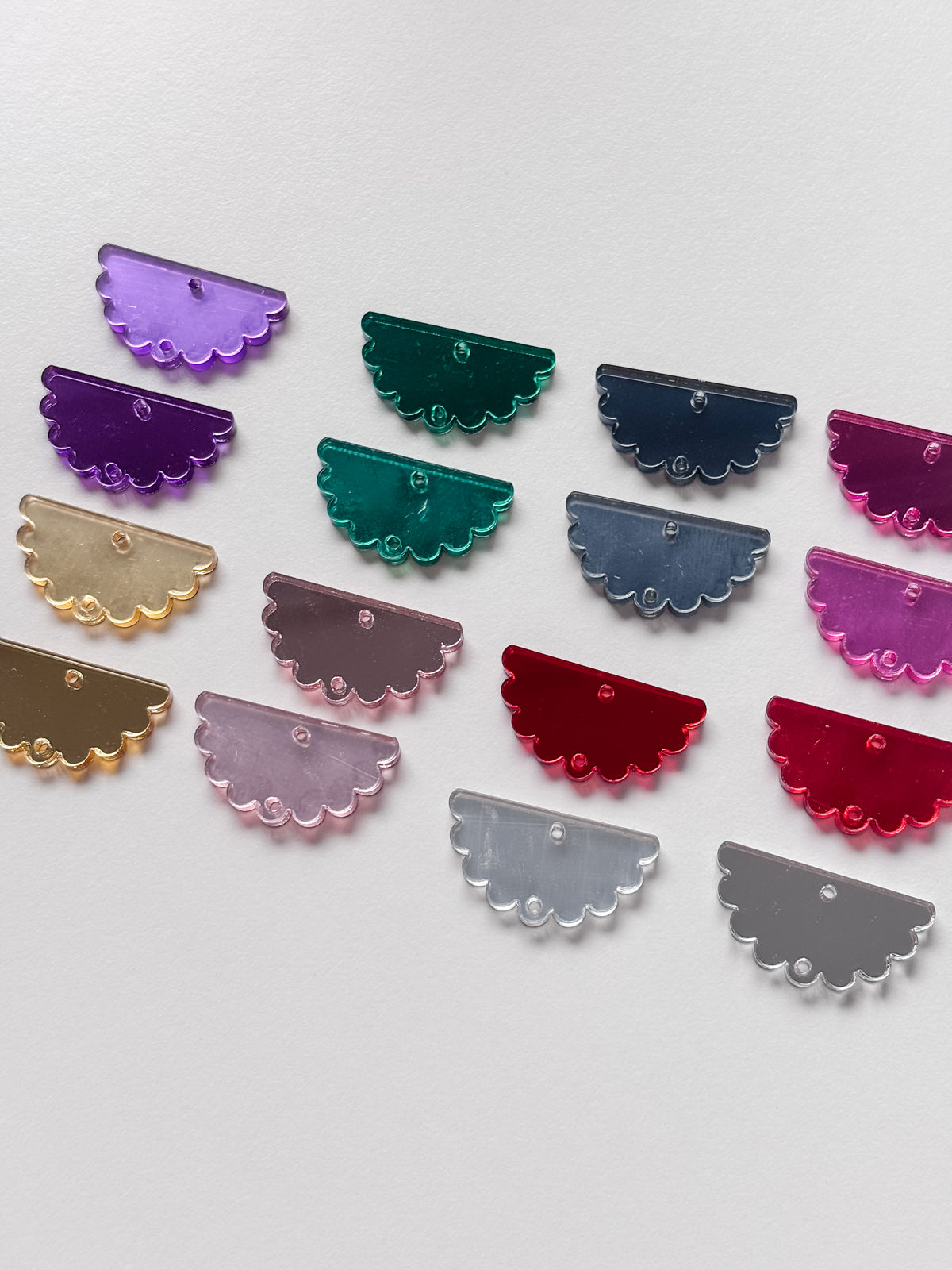 PeiliAkryyliriipukset