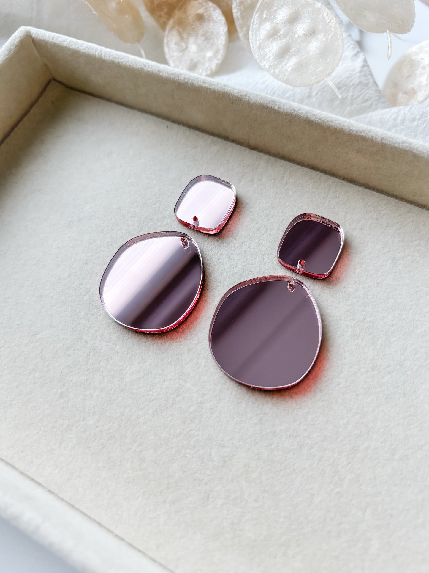 Pendant set 50mm, 1 pair (different colors)