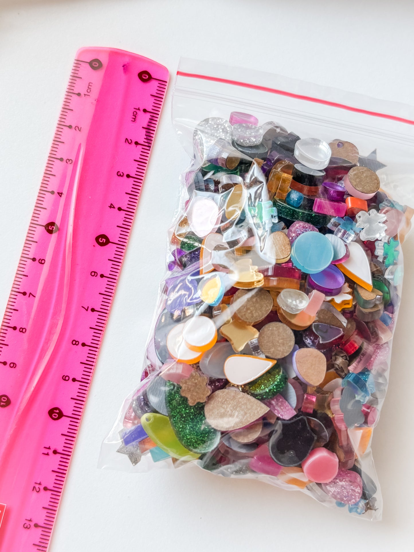 Akryldelar för hantverk