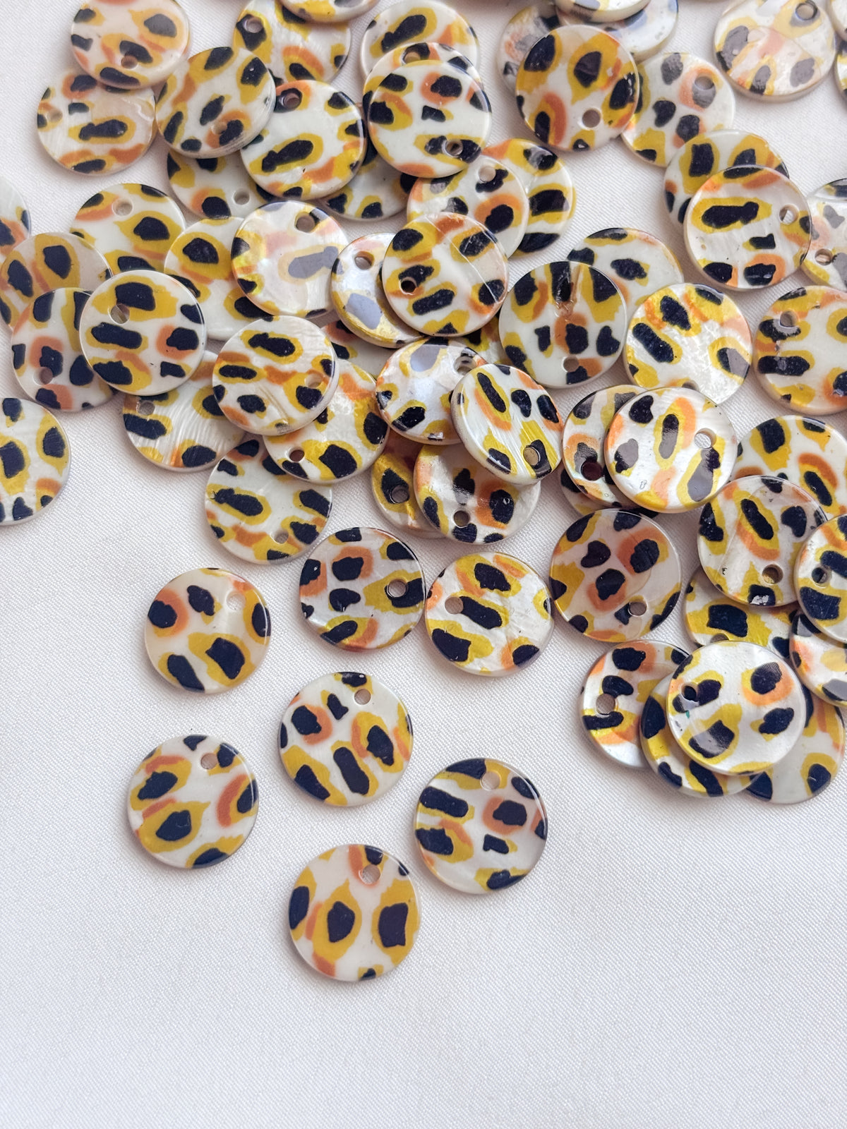 Riipus ympyrä leopardikuvio 12.5x2mm, 6kpl