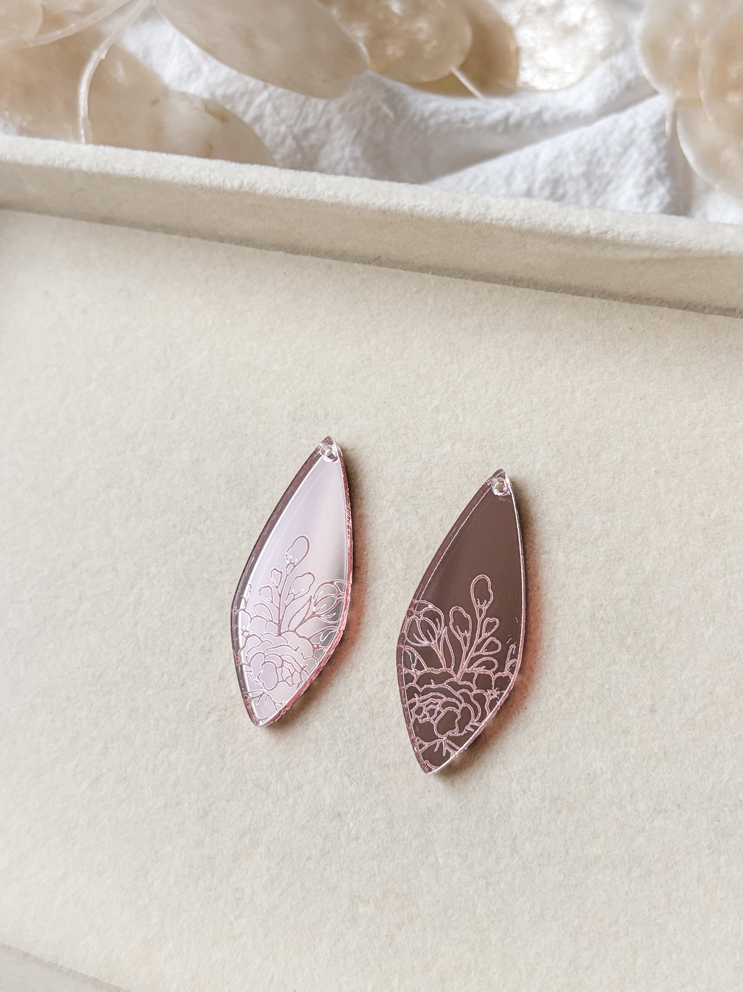 Riipus kukka 44mm, 1pari