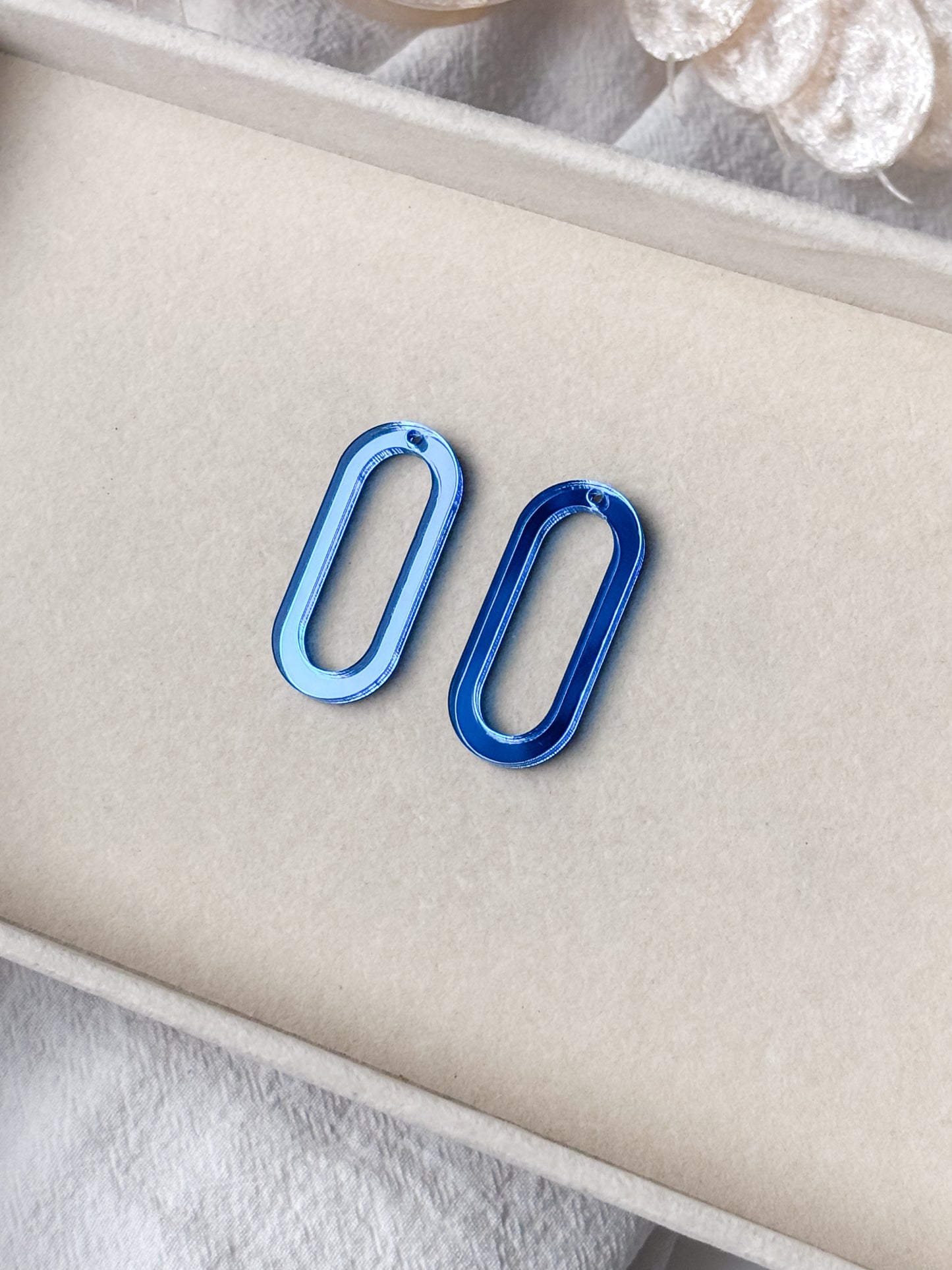 Riipus ovaali 40mm 1pari (eri värejä)