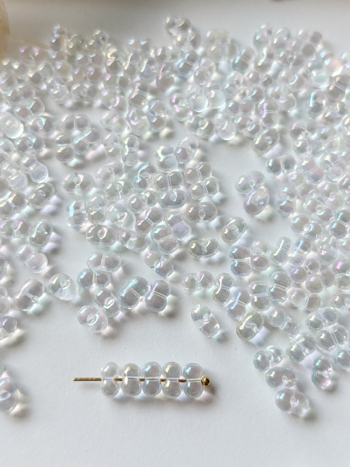 Lasihelmi 5.5~6x3~3.5x3mm, kirkas, 50kpl