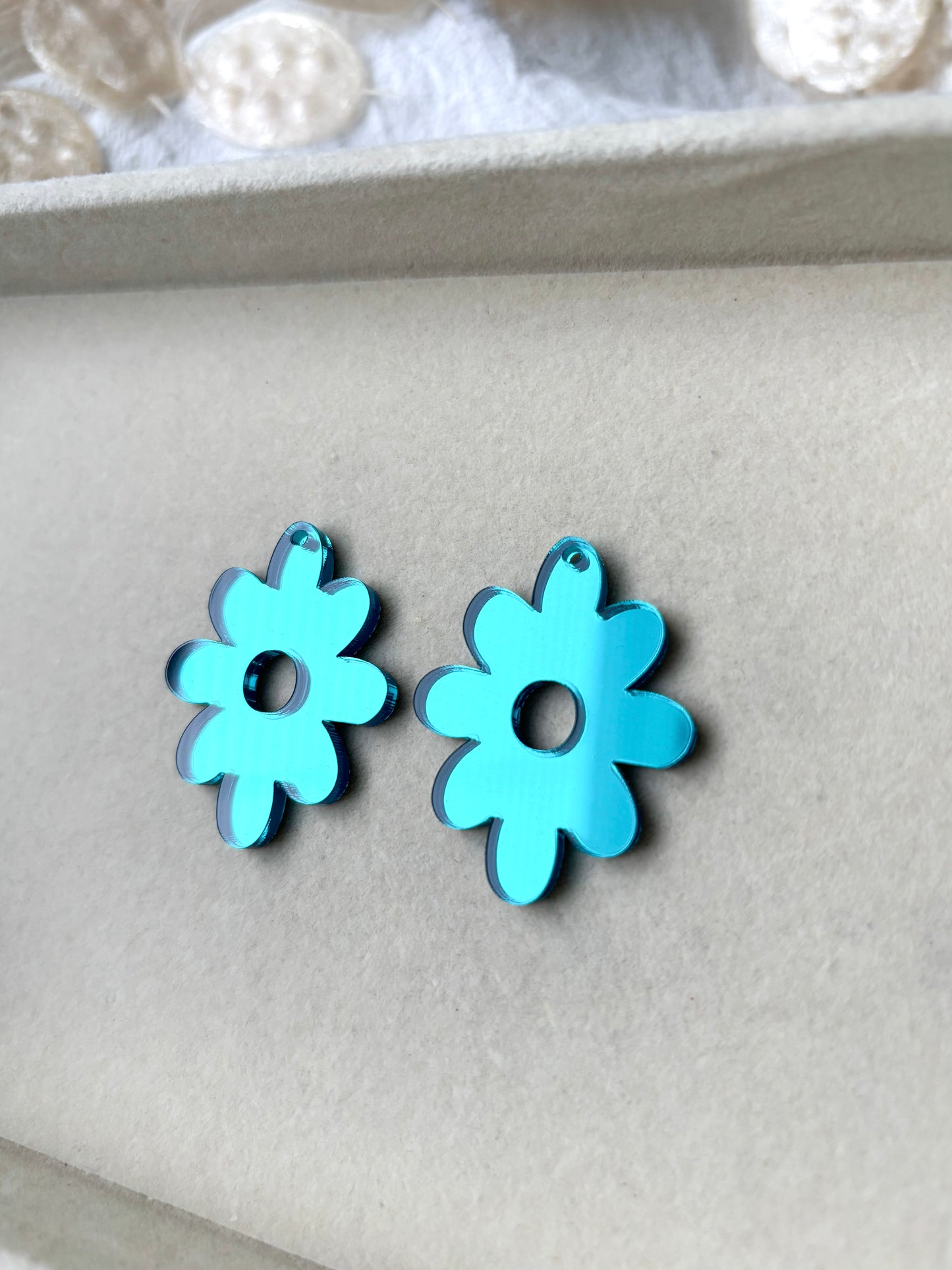 Riipus kukka 40mm, 1pari (eri värejä)