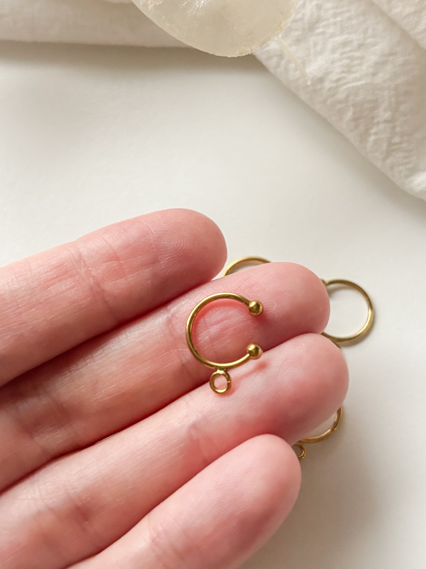 Korvakorurengas earcuff lenkillä, RST304, 1kpl