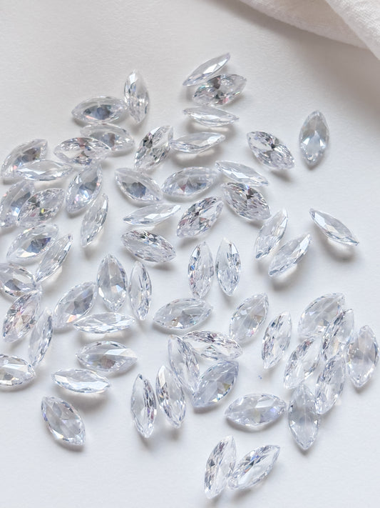Zirkonia kapussi 12x6x3mm, 6kpl