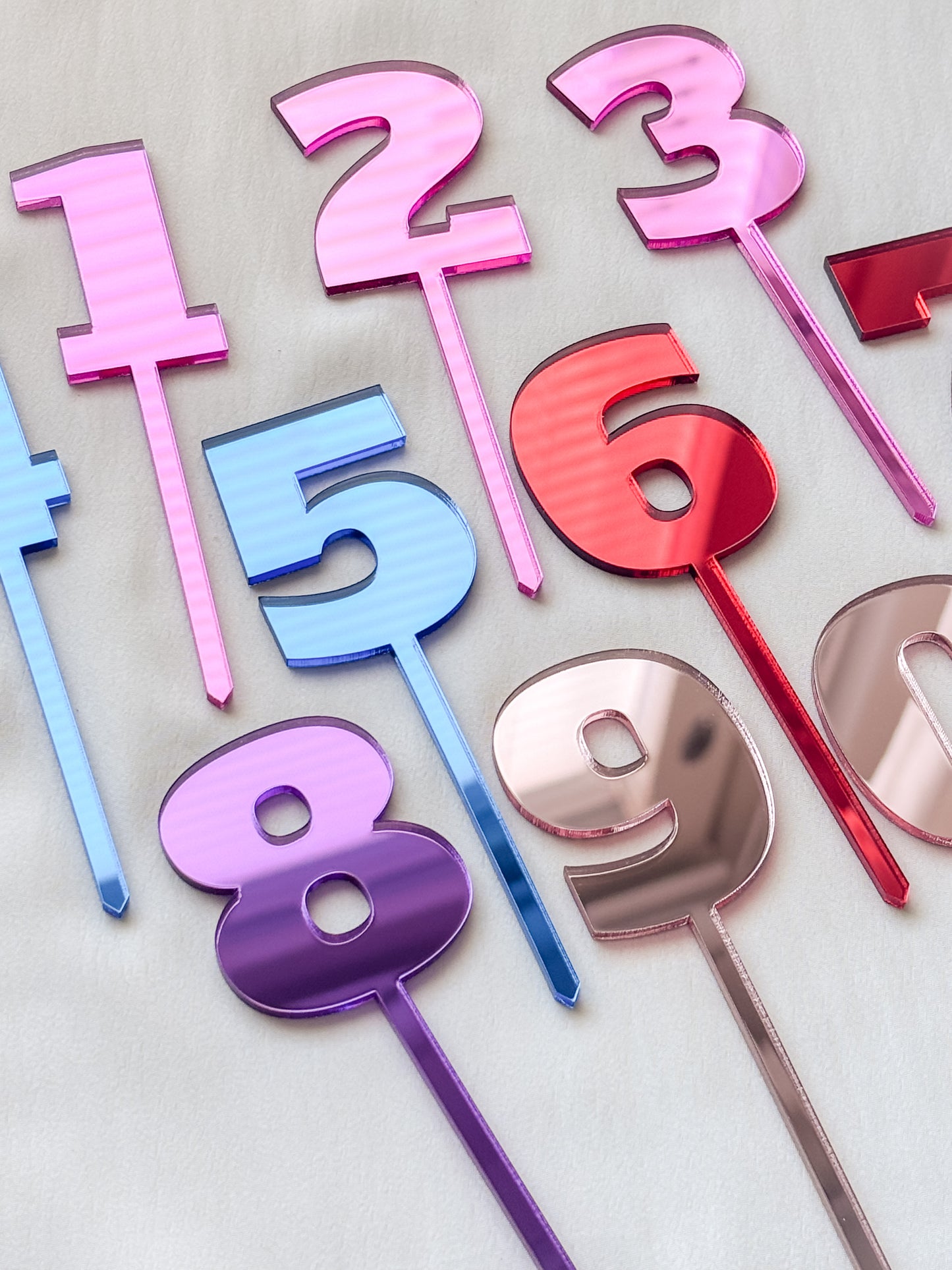 Kakkukoriste Numero 1kpl (eri värejä)