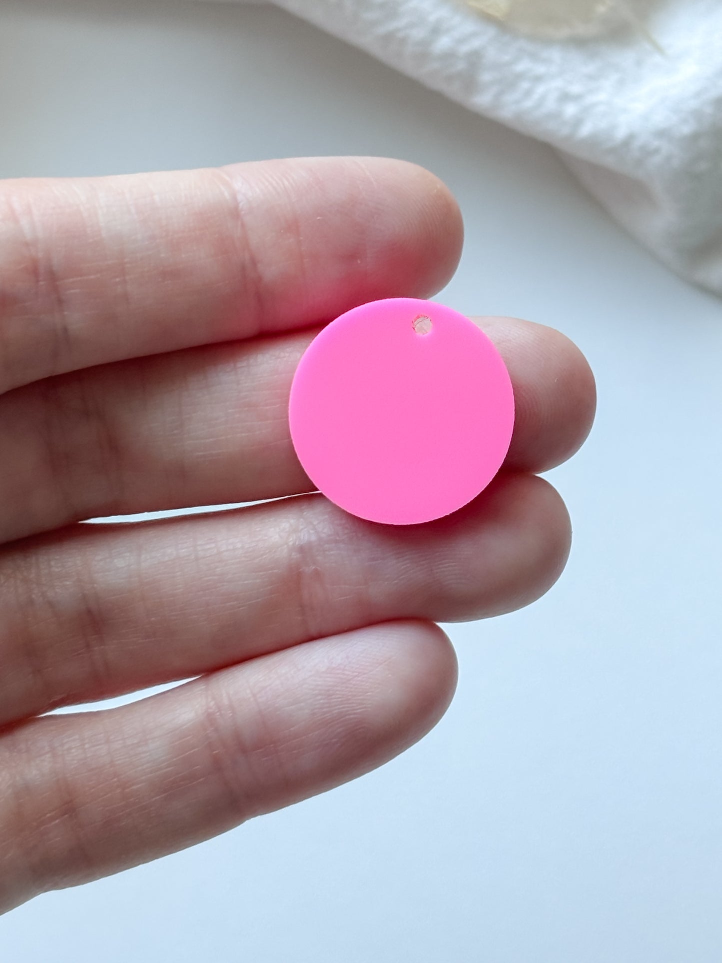 Riipus ympyrä 20mm, 1pari (eri värejä)