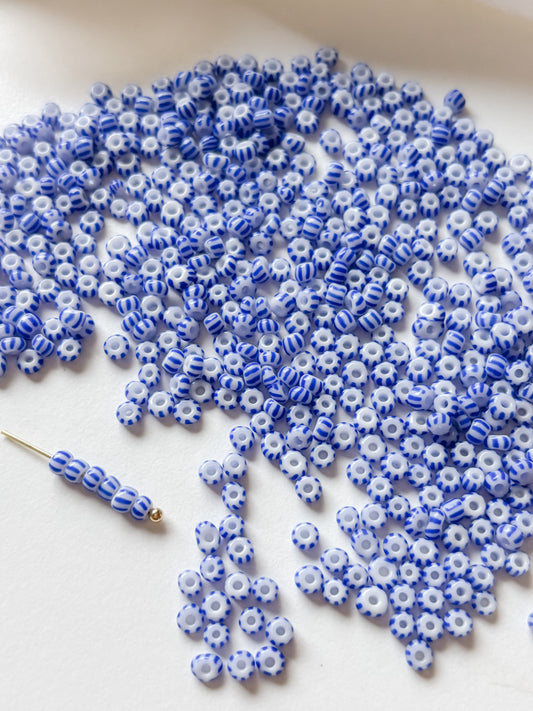 Lasihelmi 3~3.5x2~3mm, 100kpl