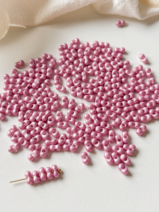 Lasihelmi 5.5~6x3~3.5x3mm, liila, 50kpl