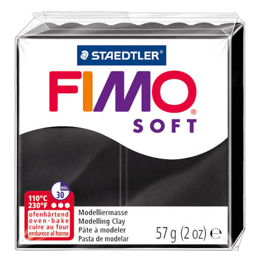 Fimo Soft, black, askartelumassa